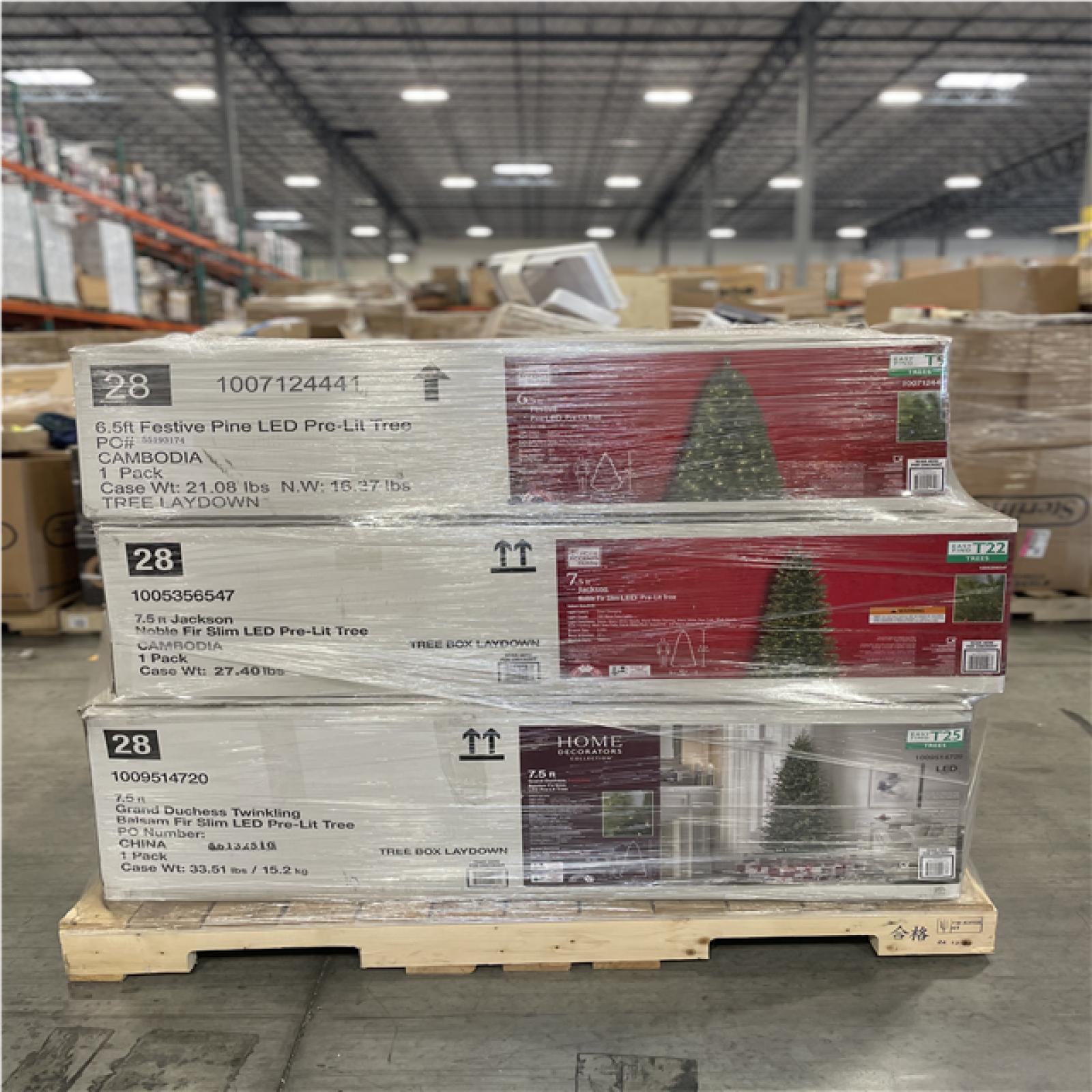 DALLAS LOCATION- AS-IS ASSORTED CHRISTMAS TREES PALLET