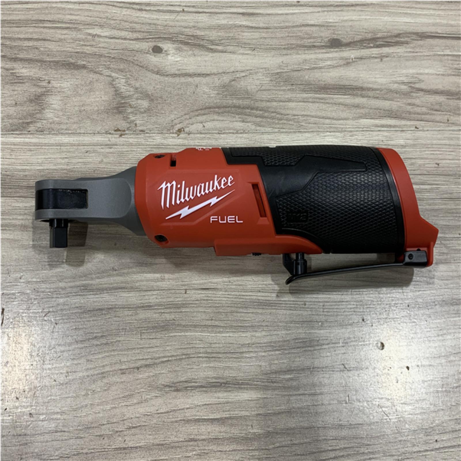 Milwaukee FUEL 18V Cordless Mid Torque 1/2 in. Impact Wrench w/ M12 FUEL 3/8 in. Ratchet Combo Kit