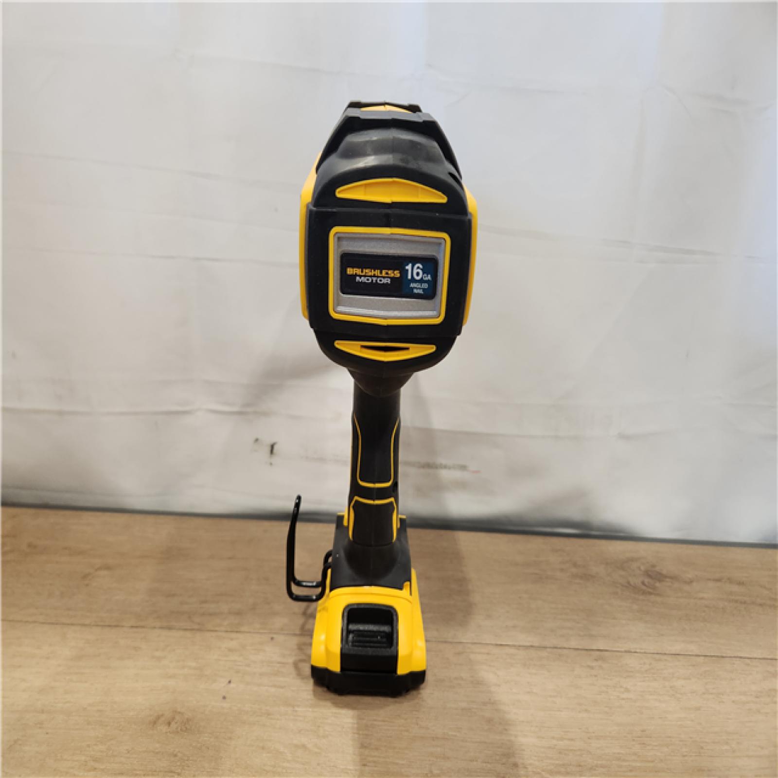 AS-IS- DEWALT 20V MAX XR 16-Gauge Electric Cordless Angled Finishing Nailer Kit