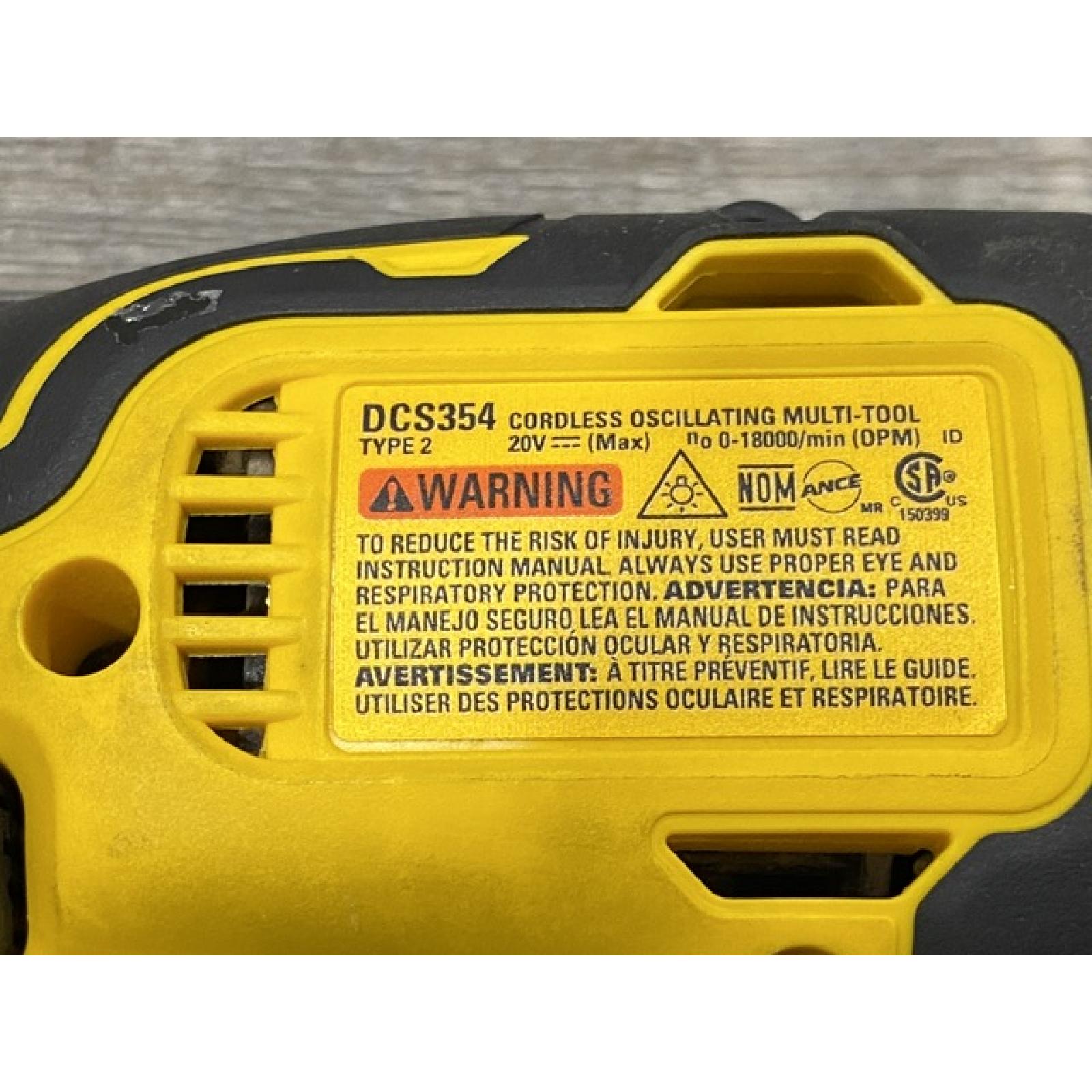 AS-IS DEWALT ATOMIC 20V MAX Cordless Brushless Oscillating Multi Tool Kit