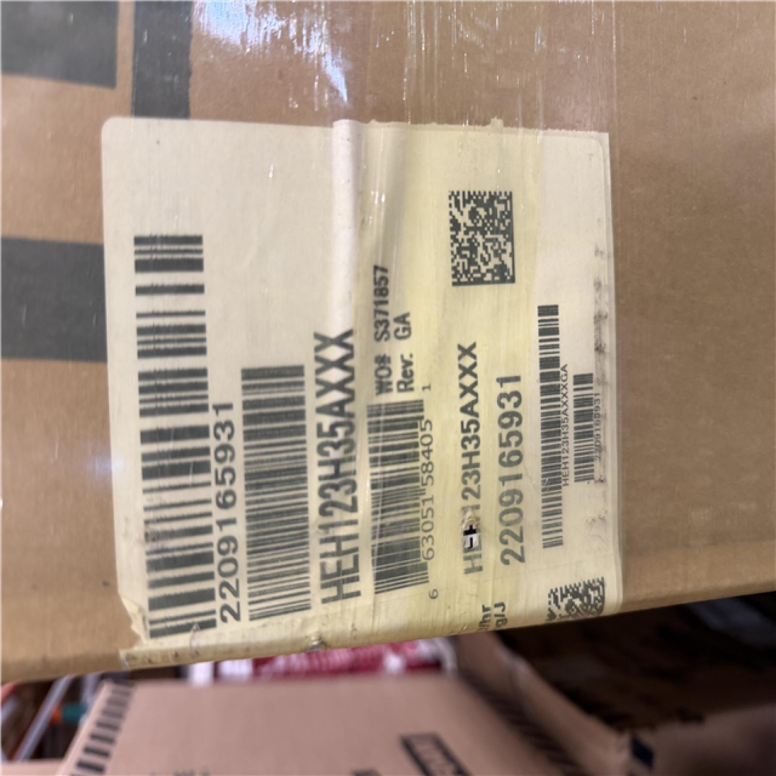 DALLAS LOCATION - AMANA HEATING AND AIRCONDITIONING PALLET -(4 UNITS)