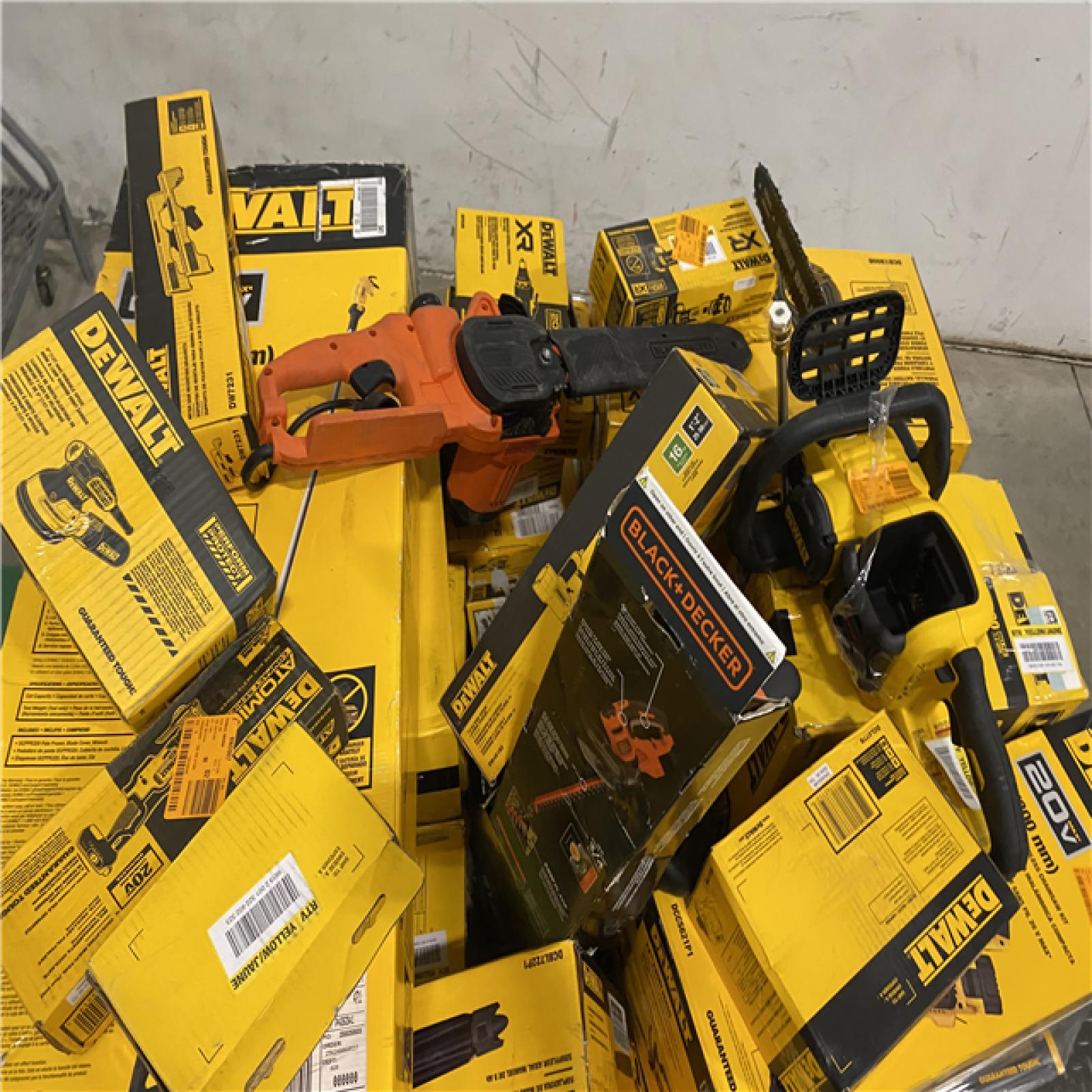 Dallas Location - As-Is Tool Pallet