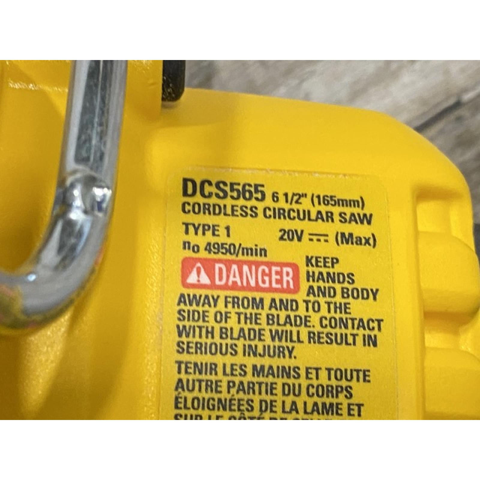 AS-IS DEWALT 20V MAX Cordless Brushless 6-1/2 in. Sidewinder Style Circular Saw (Tool Only)