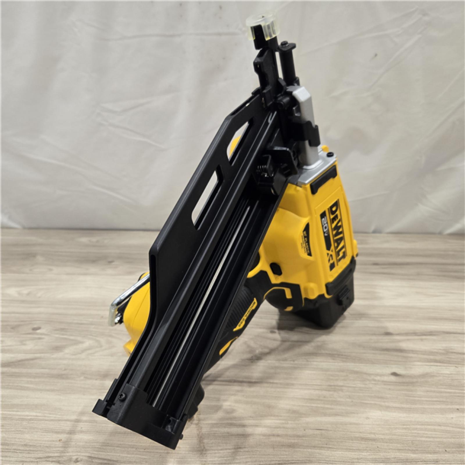 AS-IS DEWALT 20-Volt 21° Cordless Framing Nailer (Tool-Only)