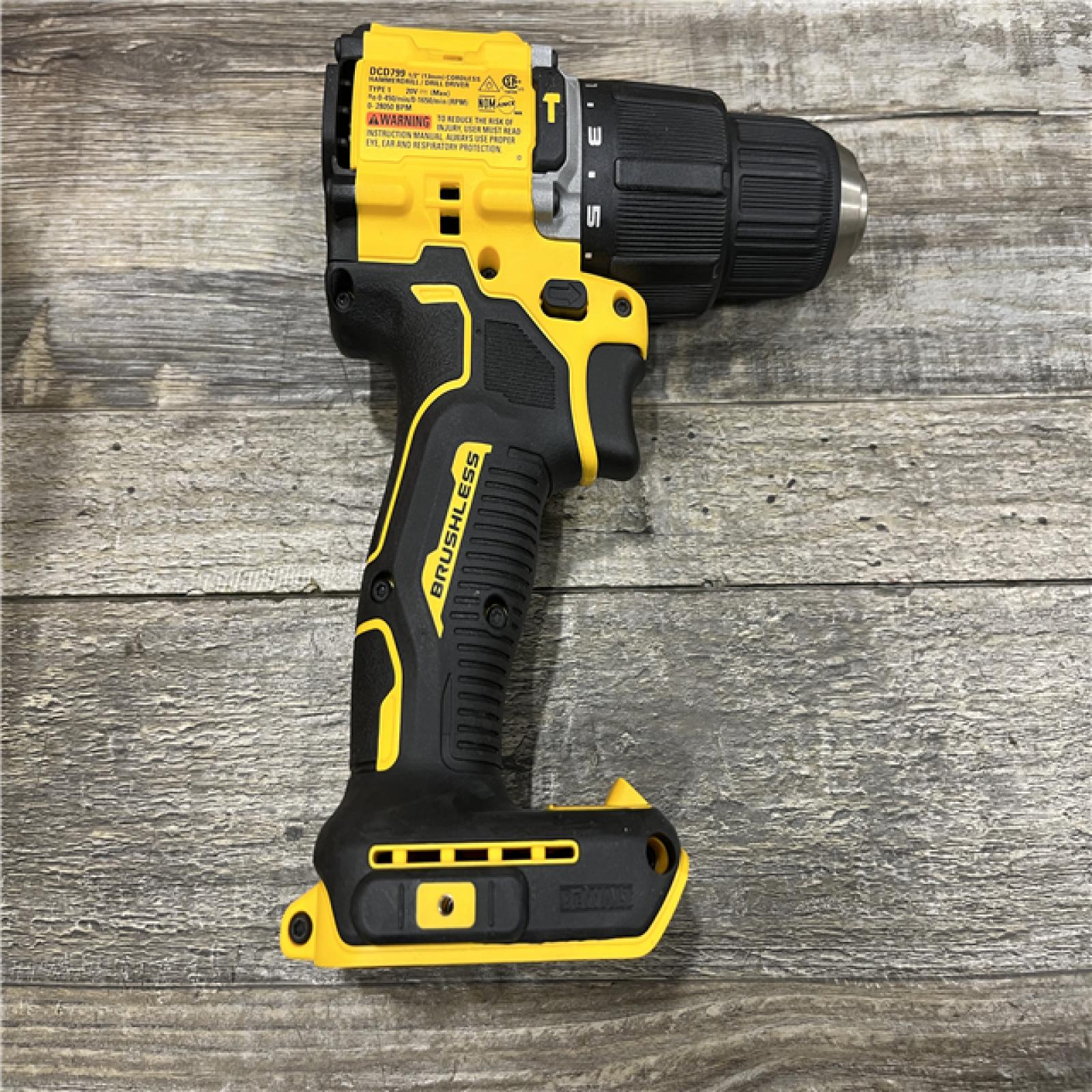 AS-IS DEWALT ATOMIC 20V Cordless 1/2 in. Compact Hammer Drill Kit