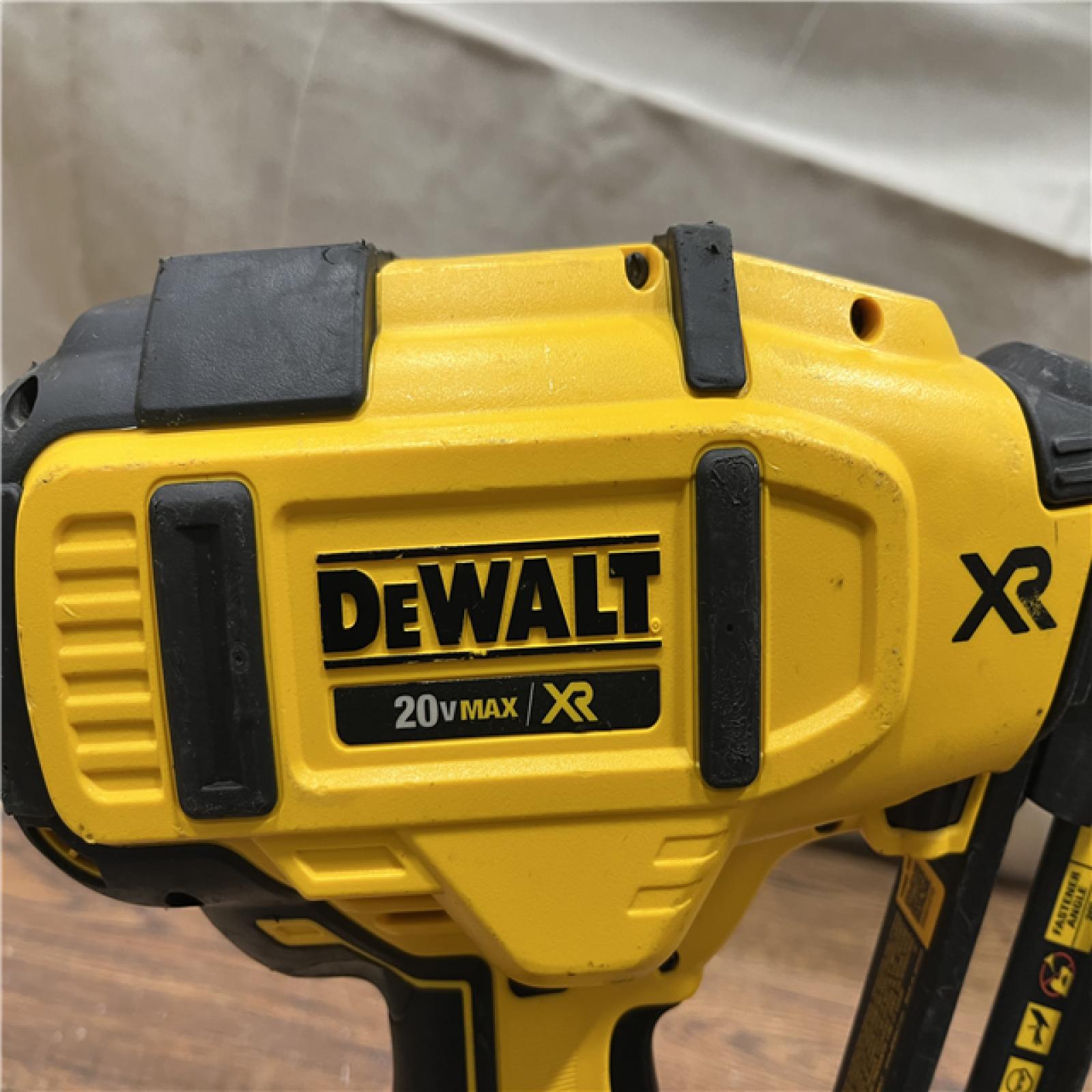 AS-IS DeWalt DCN660D1 20V 16 Gauge Cordless Angled Finish Nailer Kit W/ 2Ah Battery