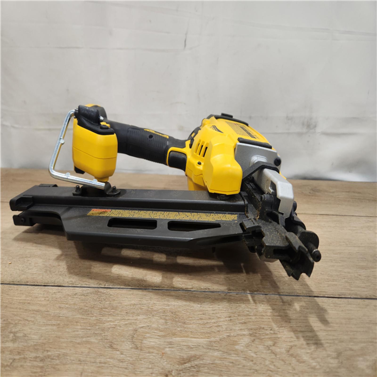 AS-IS- DEWALT 20-Volt 21° Cordless Framing Nailer (Tool-Only)