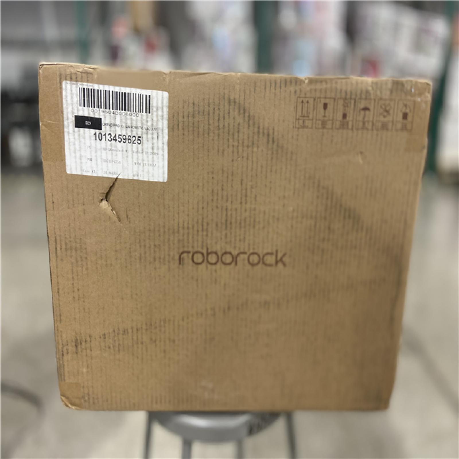 NEW! - Roborock Qrevo Pro 13. 4in Robotic Vacuum  with Lidar Smart Navigation  FlexiArm Edge Mopping