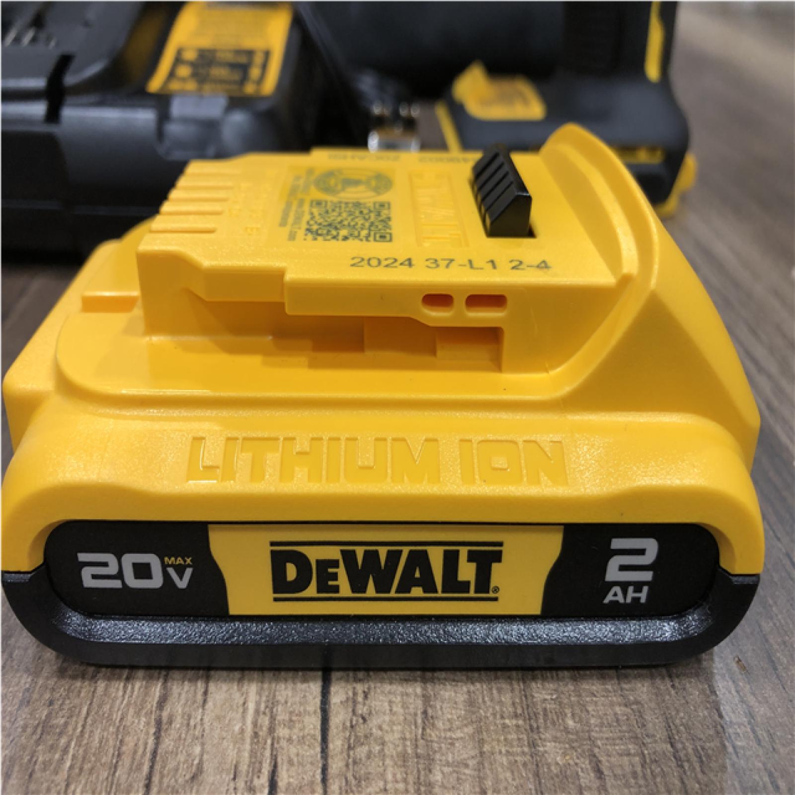 AS-IS DEWALT Atomic 20V Lithium-Ion Cordless Compact 1/2 in. Drill/Driver Kit