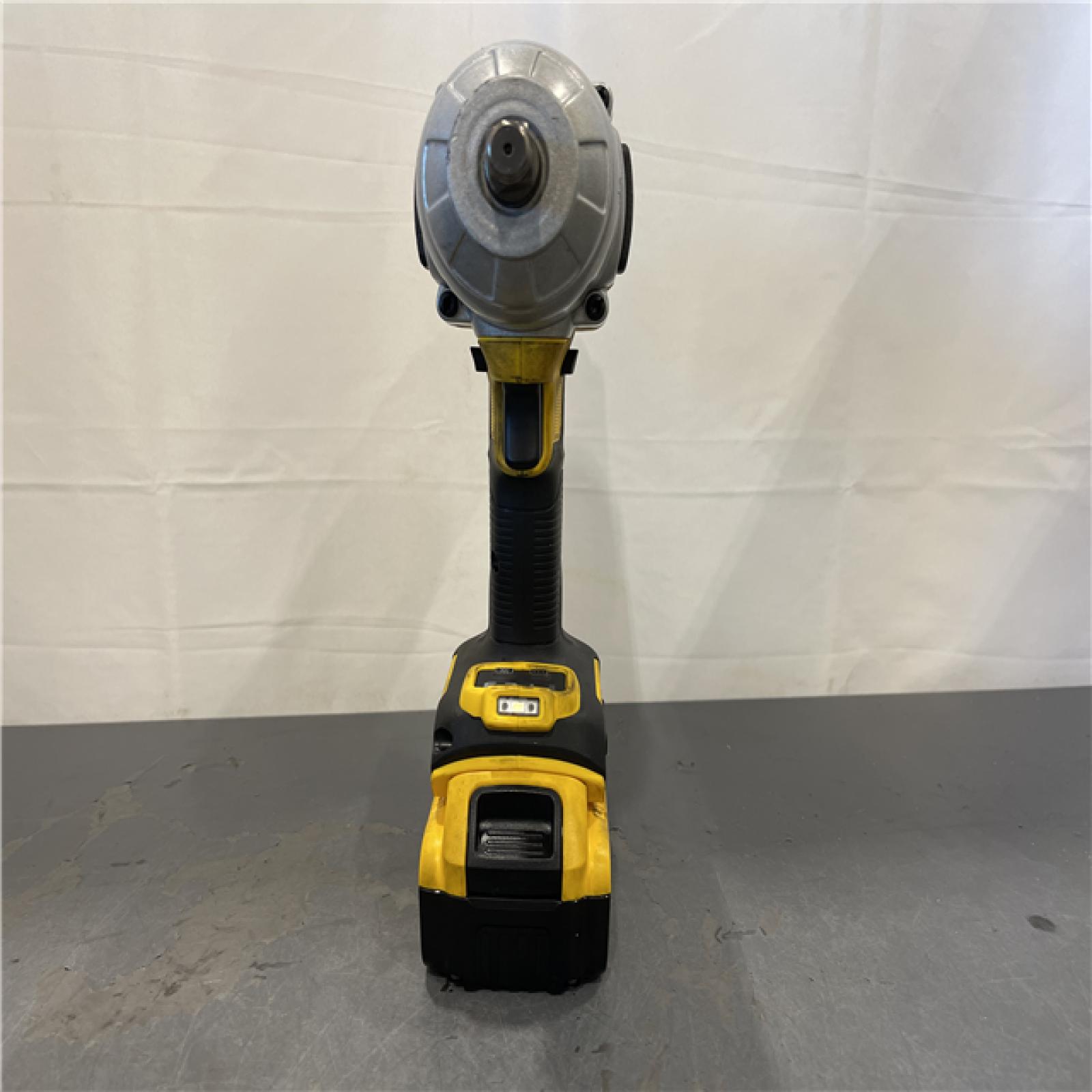AS-IS - Dewalt 20V MAX Lithium-Ion Cordless 1/2 in. Impact Wrench Kit