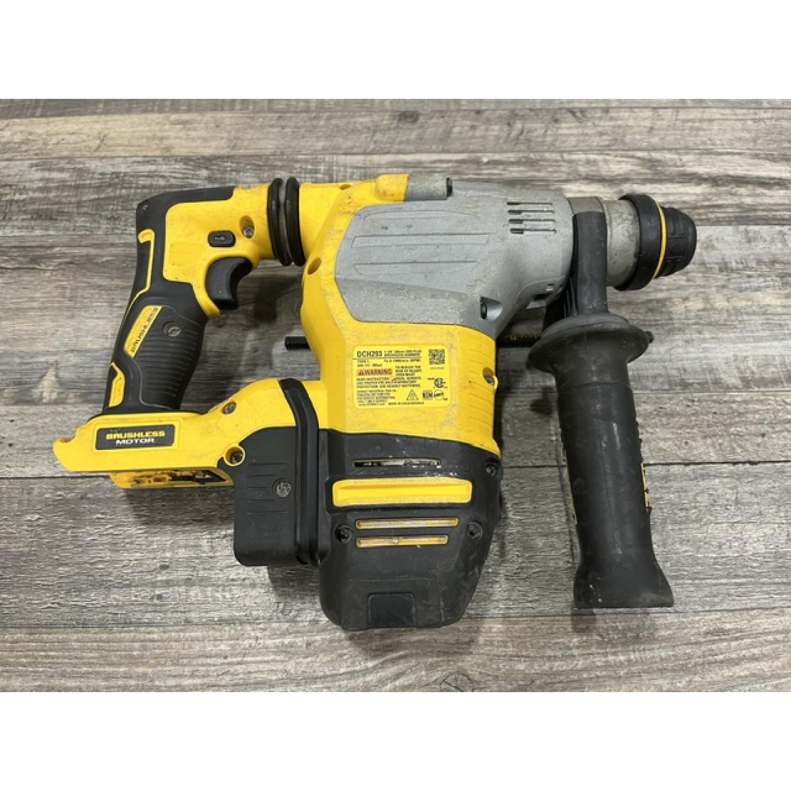 AS-IS DEWALT 20-Volt MAX XR Lithium Ion 1-1/8 in. Cordless SDS-plus Brushless L-Shape Concrete/Masonry Rotary Hammer (Tool-Only)