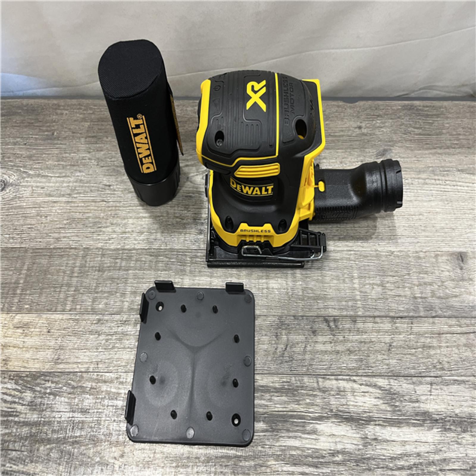 AS-IS DEWALT 20V MAX XR Cordless Brushless 1/4 Sheet Variable Speed Sander (Tool Only)