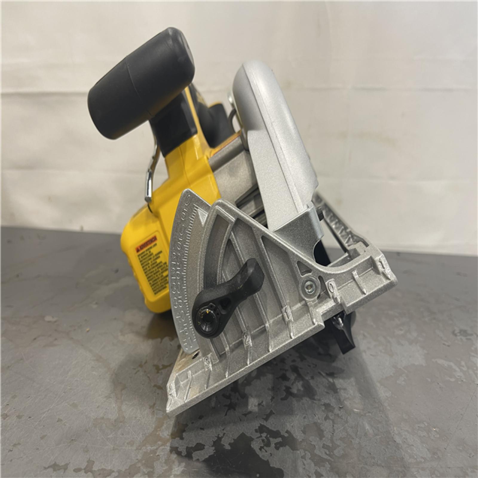 AS-IS- DeWALT DCS565B 20V Max Brushless 6.5 Cordless Circular Saw (TOOL ONLY)