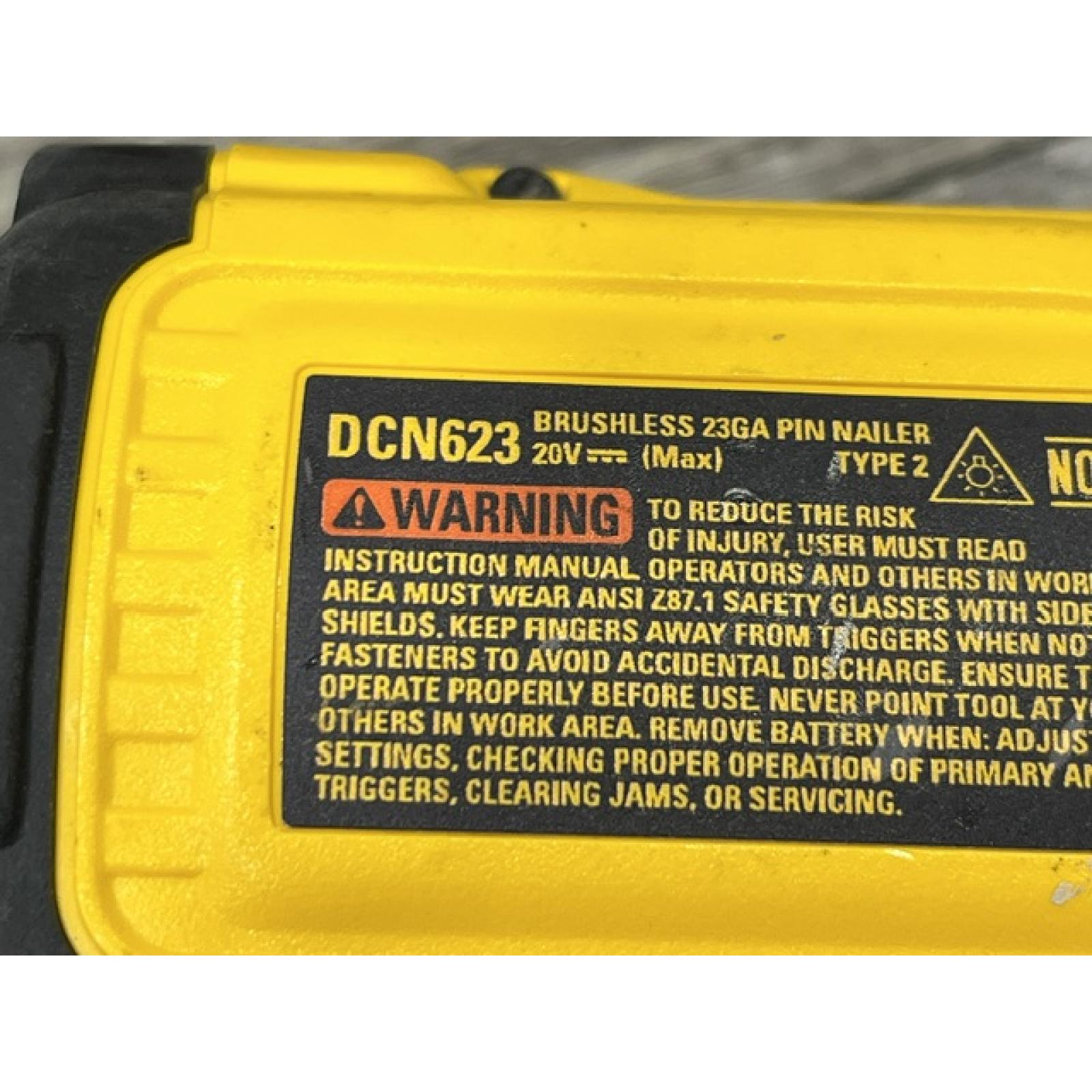 AS-IS DEWALT ATOMIC 20V MAX Lithium Ion Cordless 23 Gauge Pin Nailer Kit