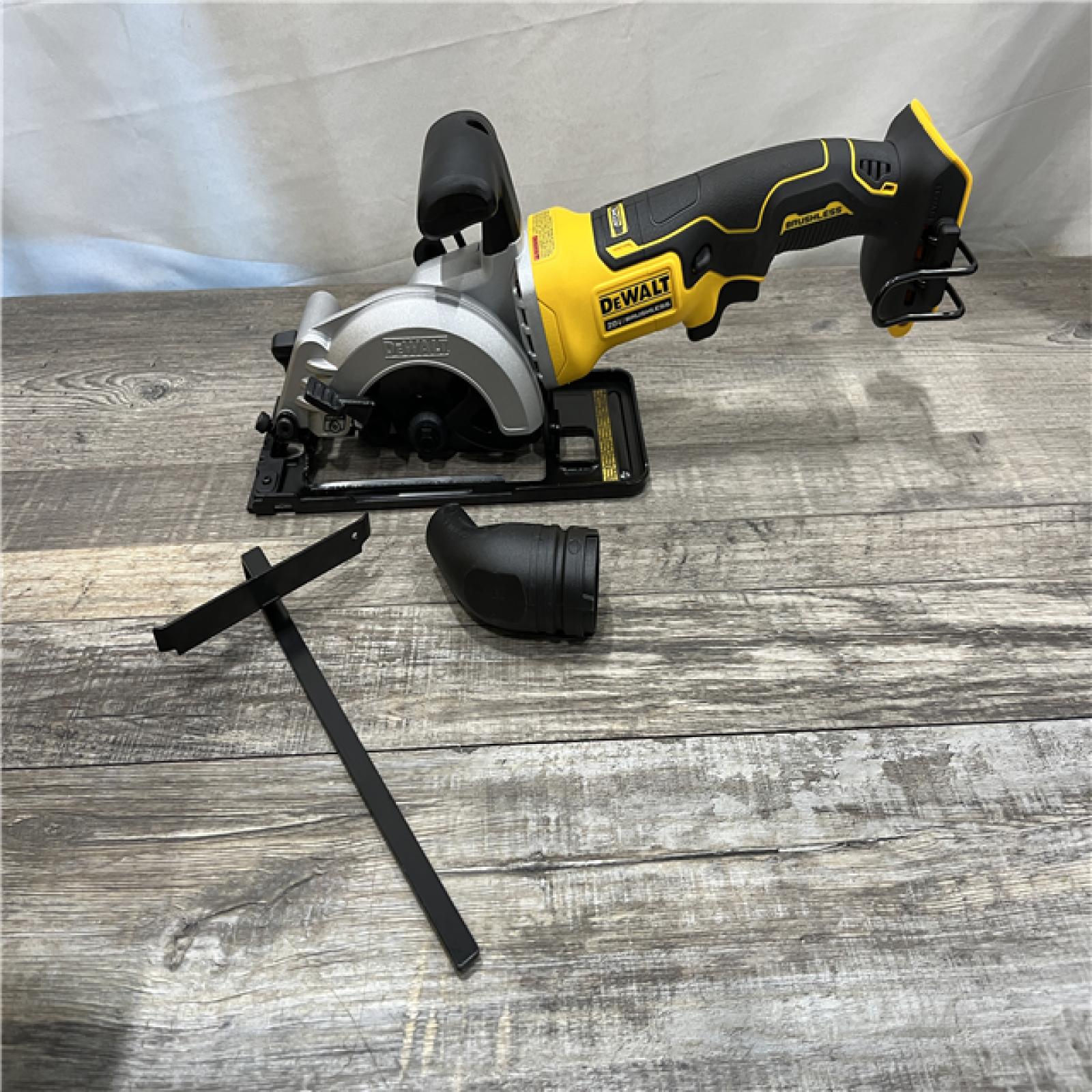 AS-IS DEWALT ATOMIC 20V MAX Cordless Brushless 4-1/2 in. Circular Saw (Tool Only)