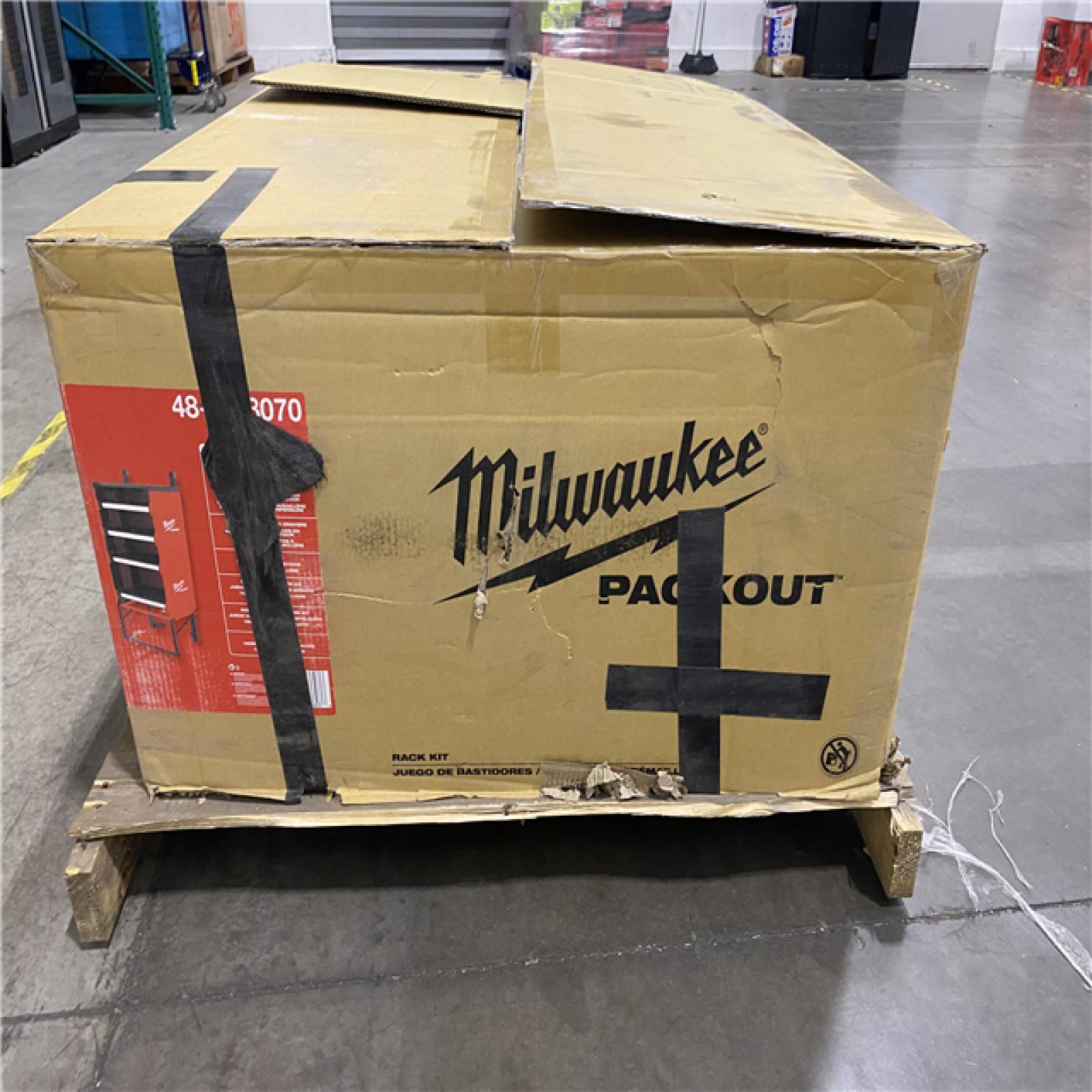 Dallas Location - As-Is Milwaukee PACKOUT Rack Kit