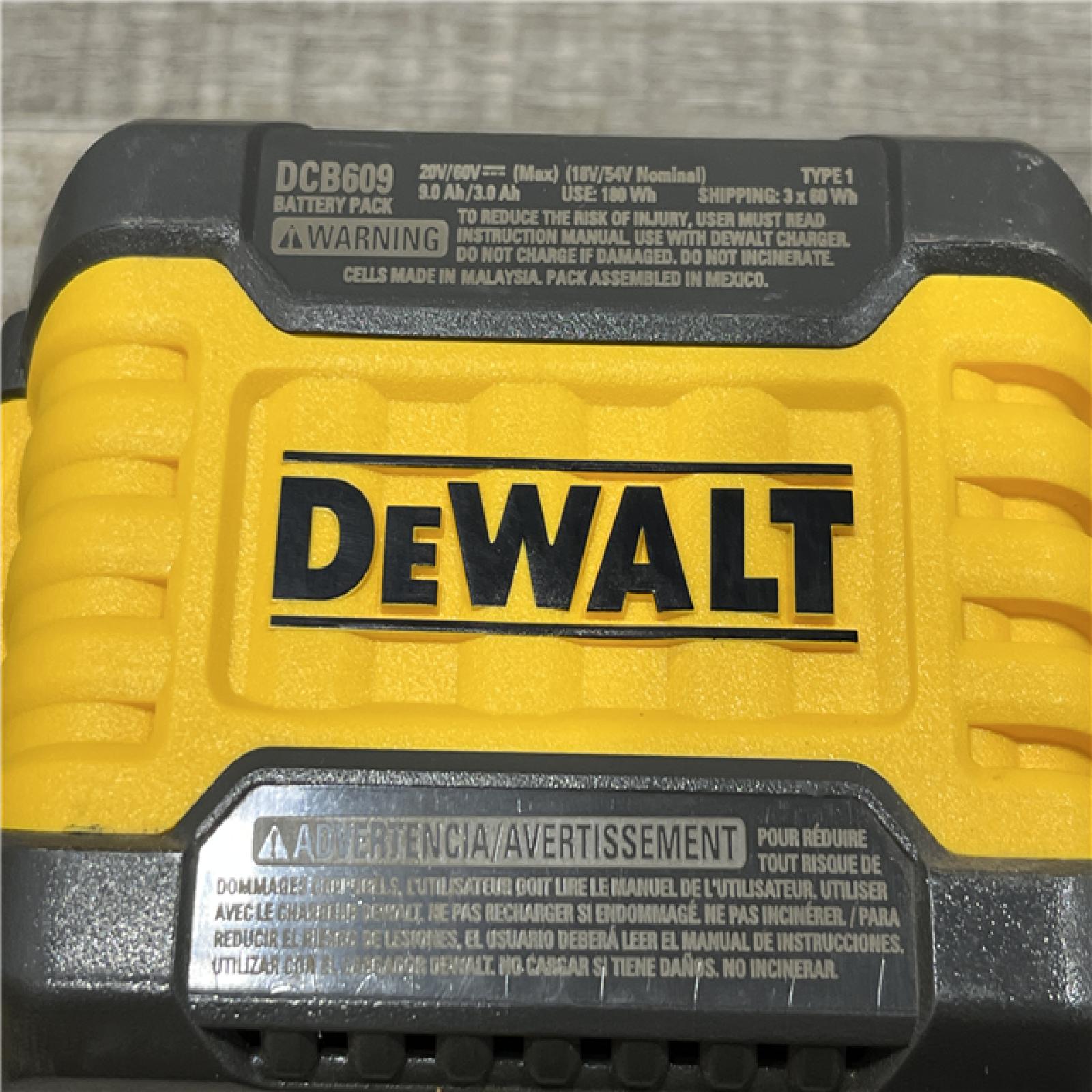 AS-IS DEWALT 20V/60V MAX FLEXVOLT Lithium-Ion 9.0Ah Battery and Charger Starter Kit