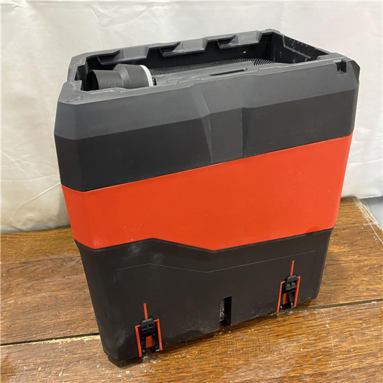 AS-IS Compact Debris Separator,2.5gal,Poly