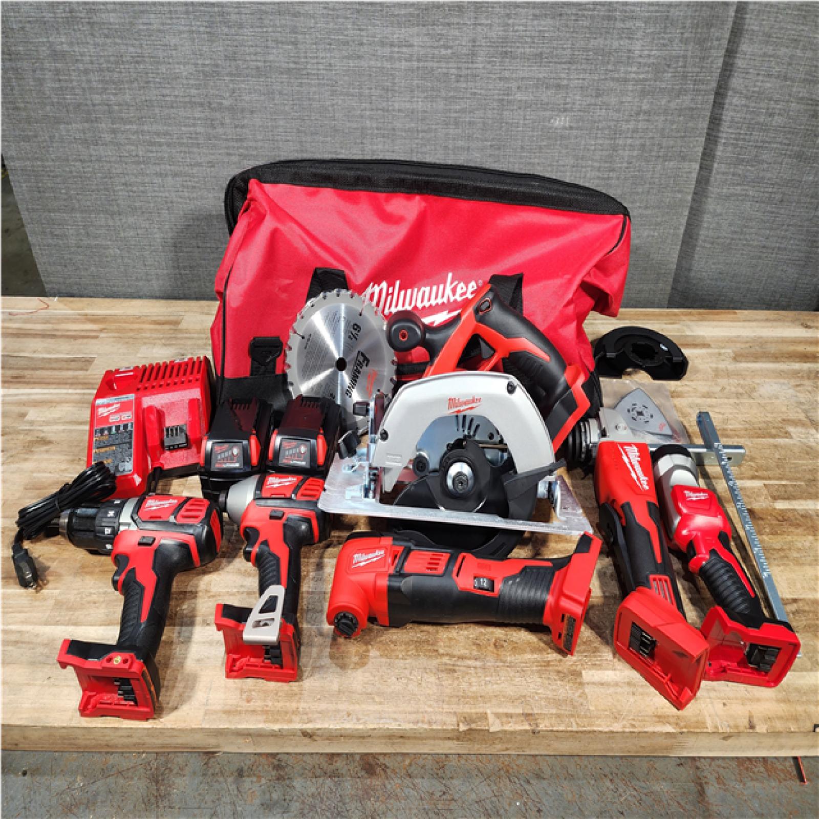 Houston Location AS-IS M18 18-Volt Lithium-Ion Cordless Combo Kit (6-Tool) with 2-Batteries  Charger and Tool Bag