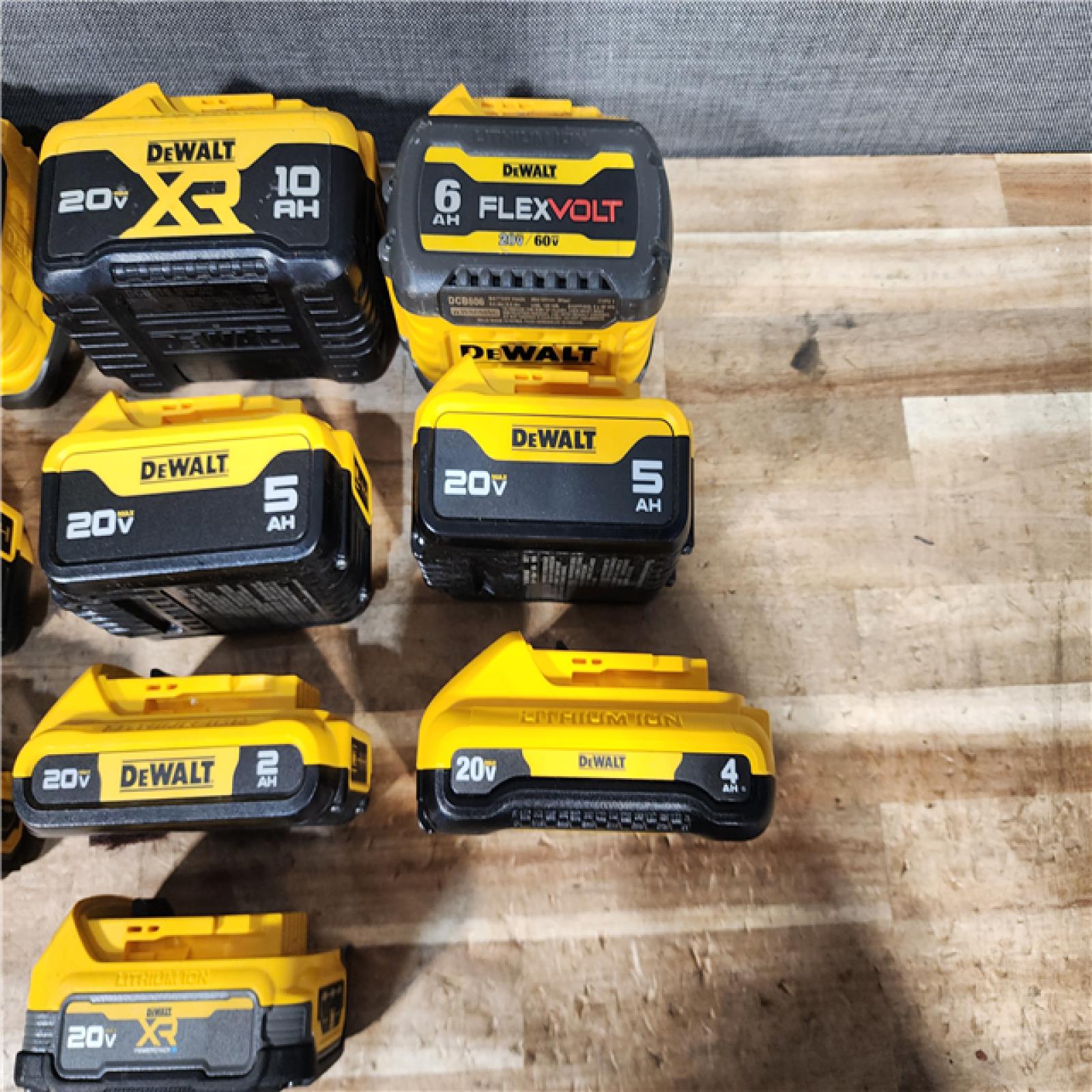 HOUSTON LOCATION - AS - IS DEWALT BATTERY PACK QTY - 10
