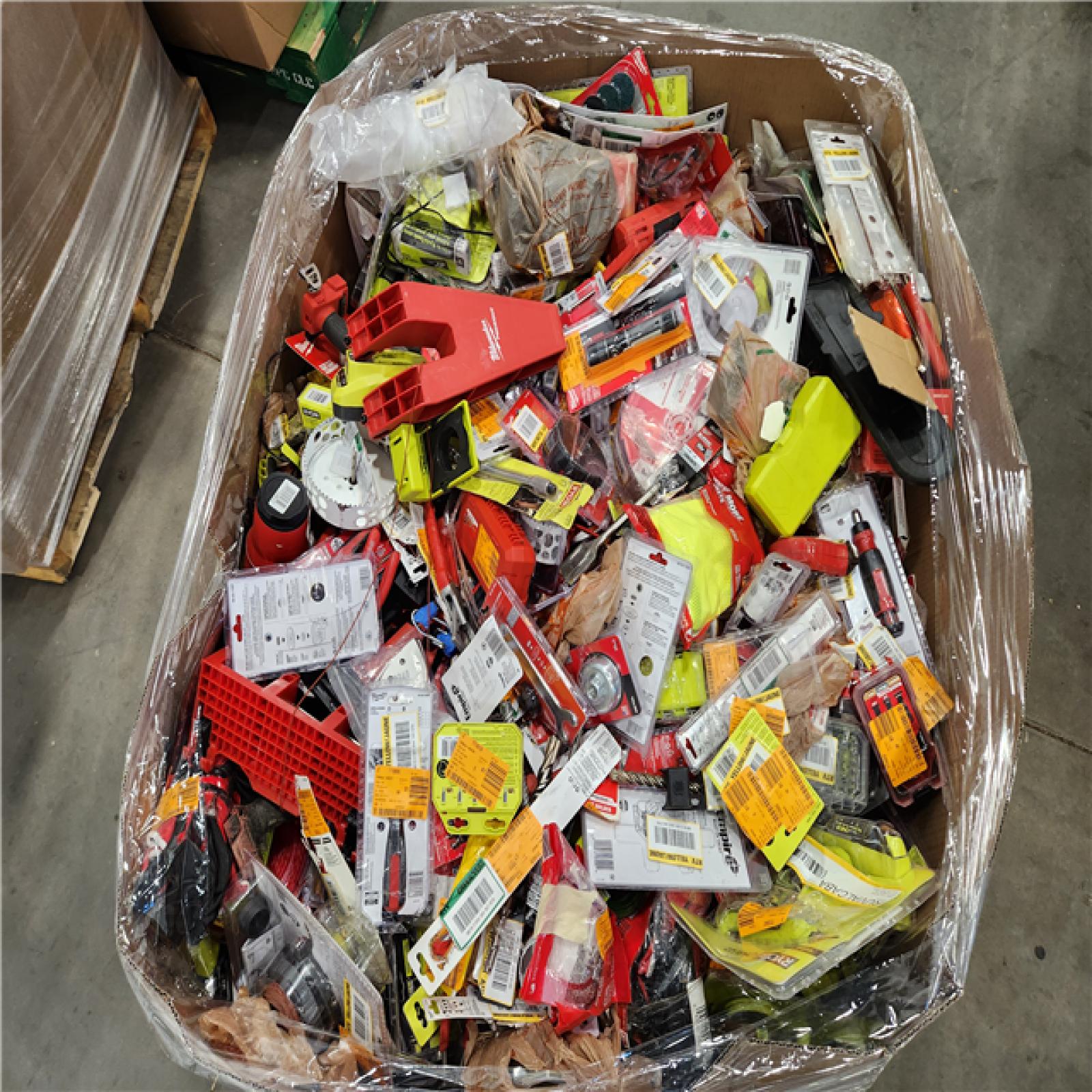 DALLAS LOCATION- AS-IS TOOLS PALLET