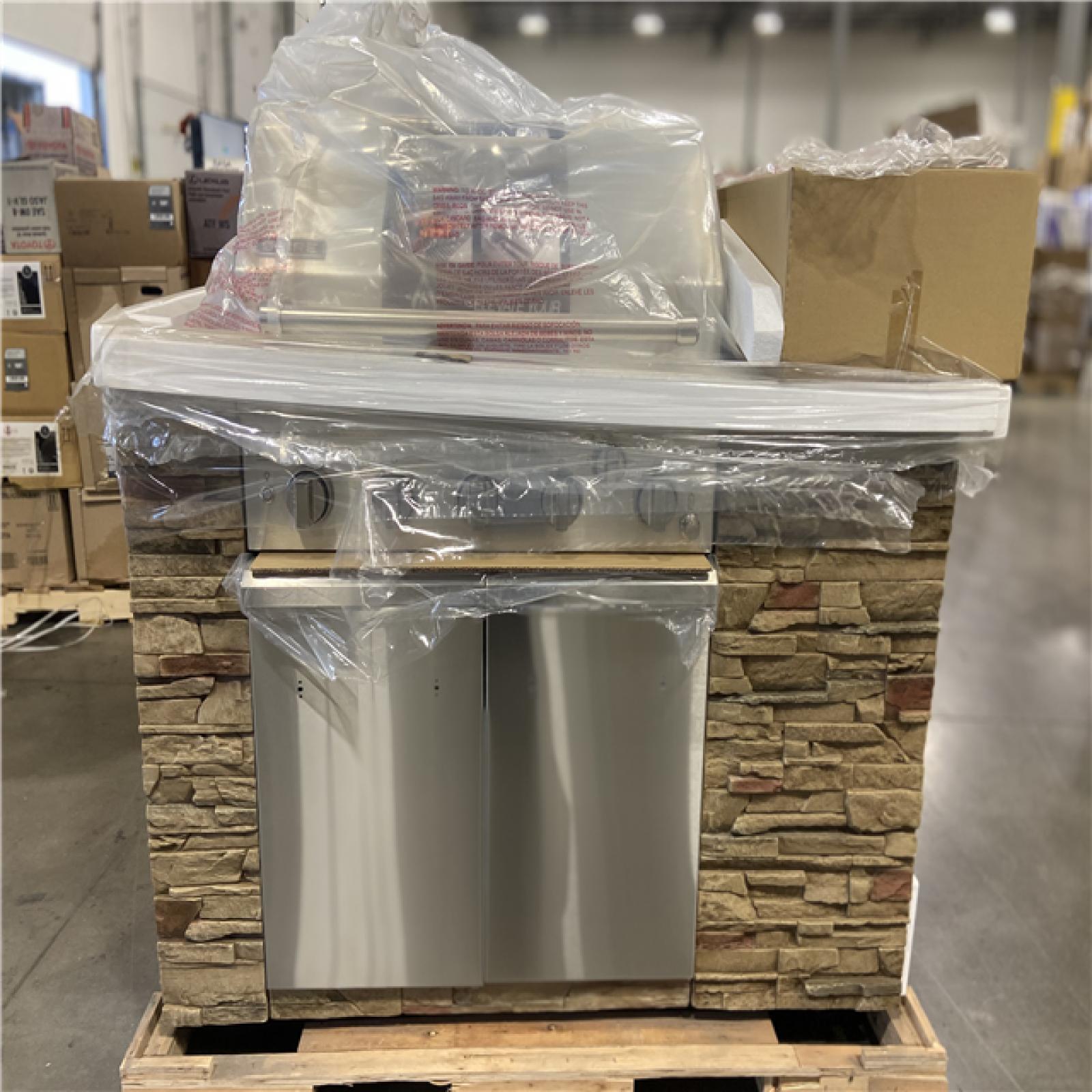 DALLAS LOCATION - SPIRE 5-Burner Built-In Propane Gas Stone Island Grill in Terra Rosa