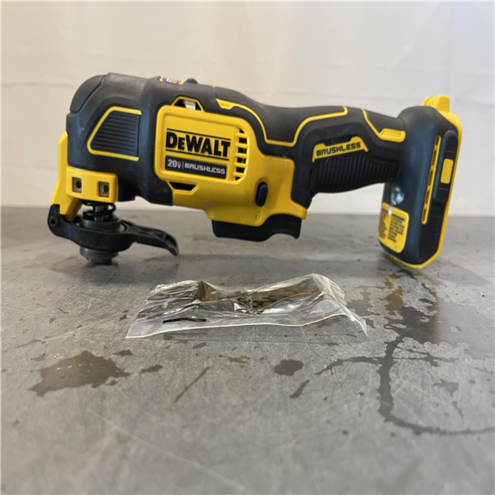 AS-IS - DEWALT ATOMIC 20V MAX Cordless Brushless Oscillating Multi Tool