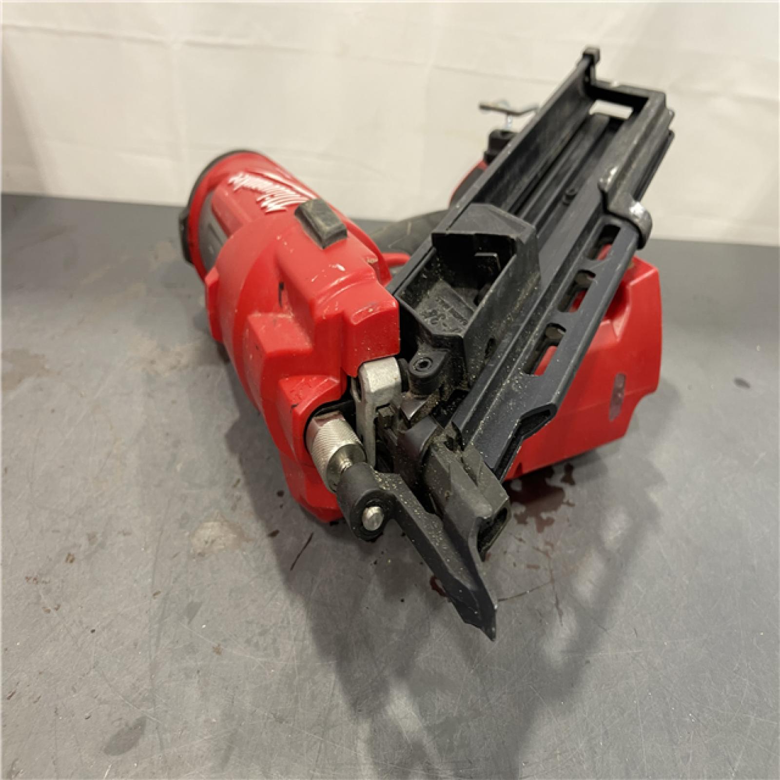 AS-IS - Milwaukee M18 FUEL 3-1/2 in. 18-Volt 30-Degree Lithium-Ion Brushless Cordless Framing Nailer