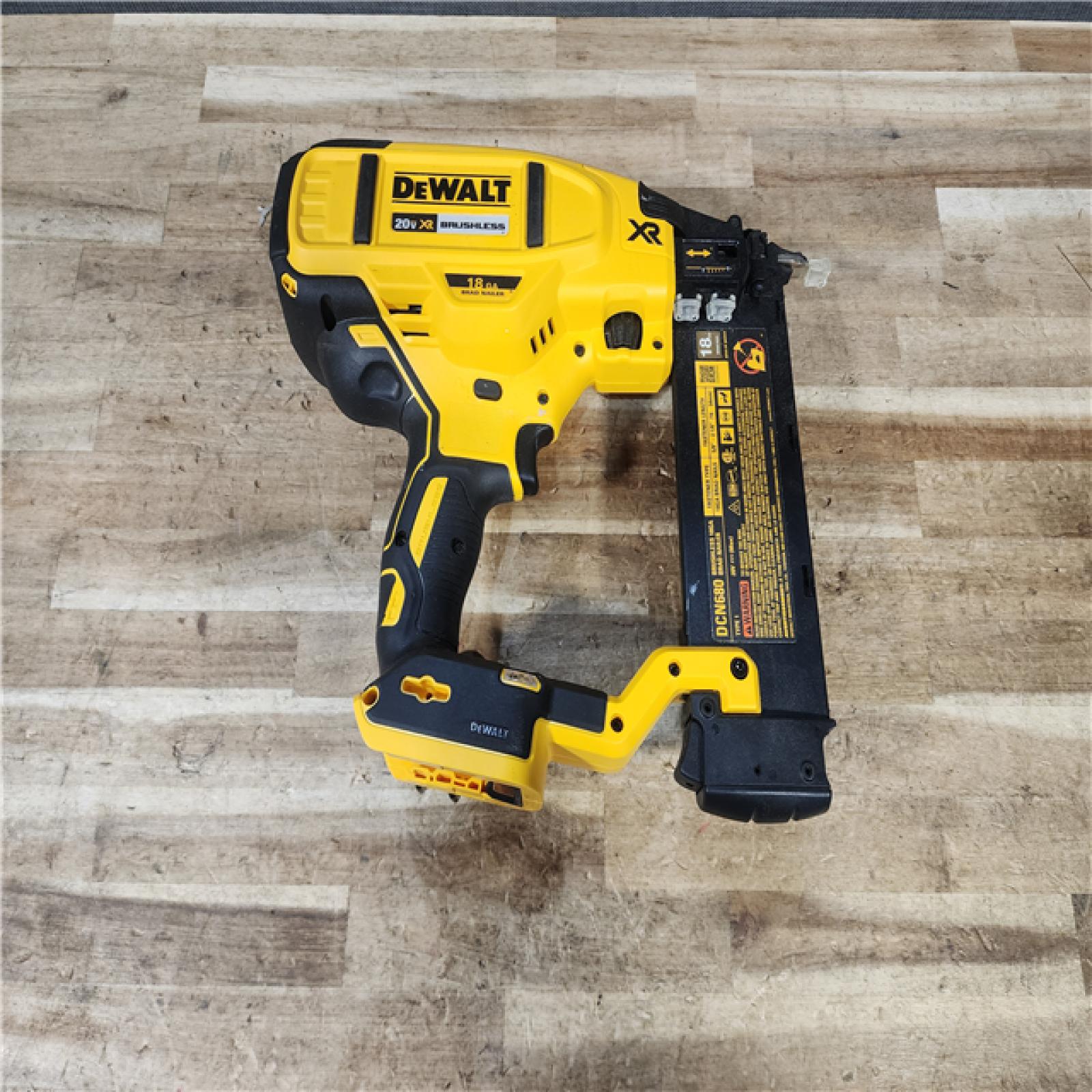 HOUSTON LOCATION - AS - IS DEWALT 20V MAX XR Lithium-Ion Electric Cordless 18-Gauge Brad Nailer (Tool Only)