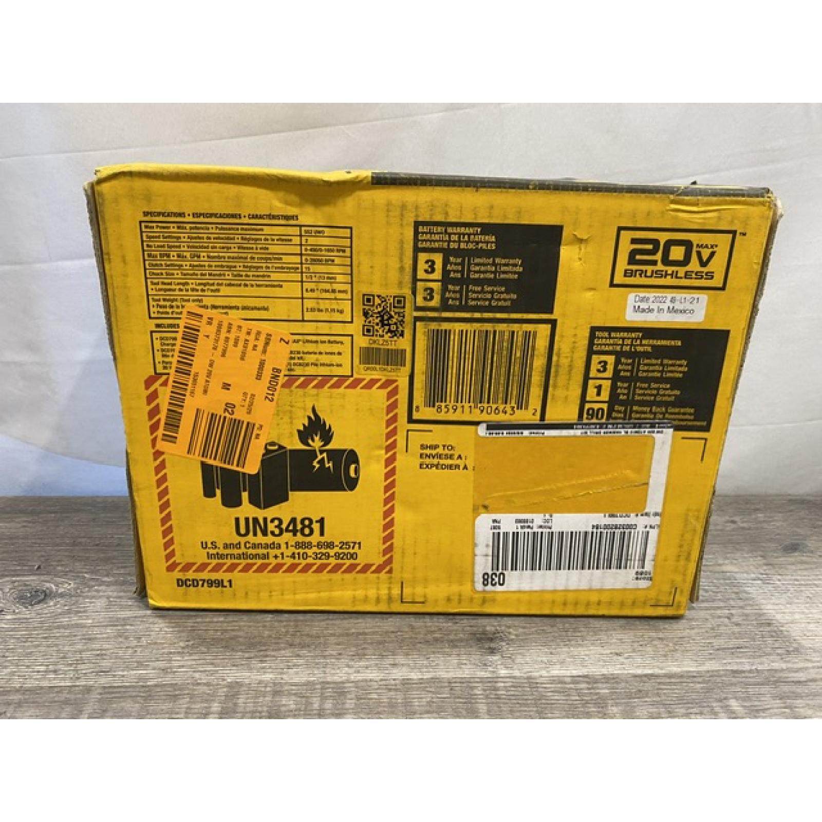 NEW- DeWalt ATOMIC 20-Volt Lithium-Ion Cordless 1/2 in. Compact Hammer Drill with 3.0Ah Battery  Charger and Bag