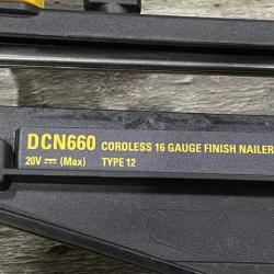 AS-IS DEWALT 20V MAX XR 16-Gauge Electric Cordless Angled Finishing Nailer Kit