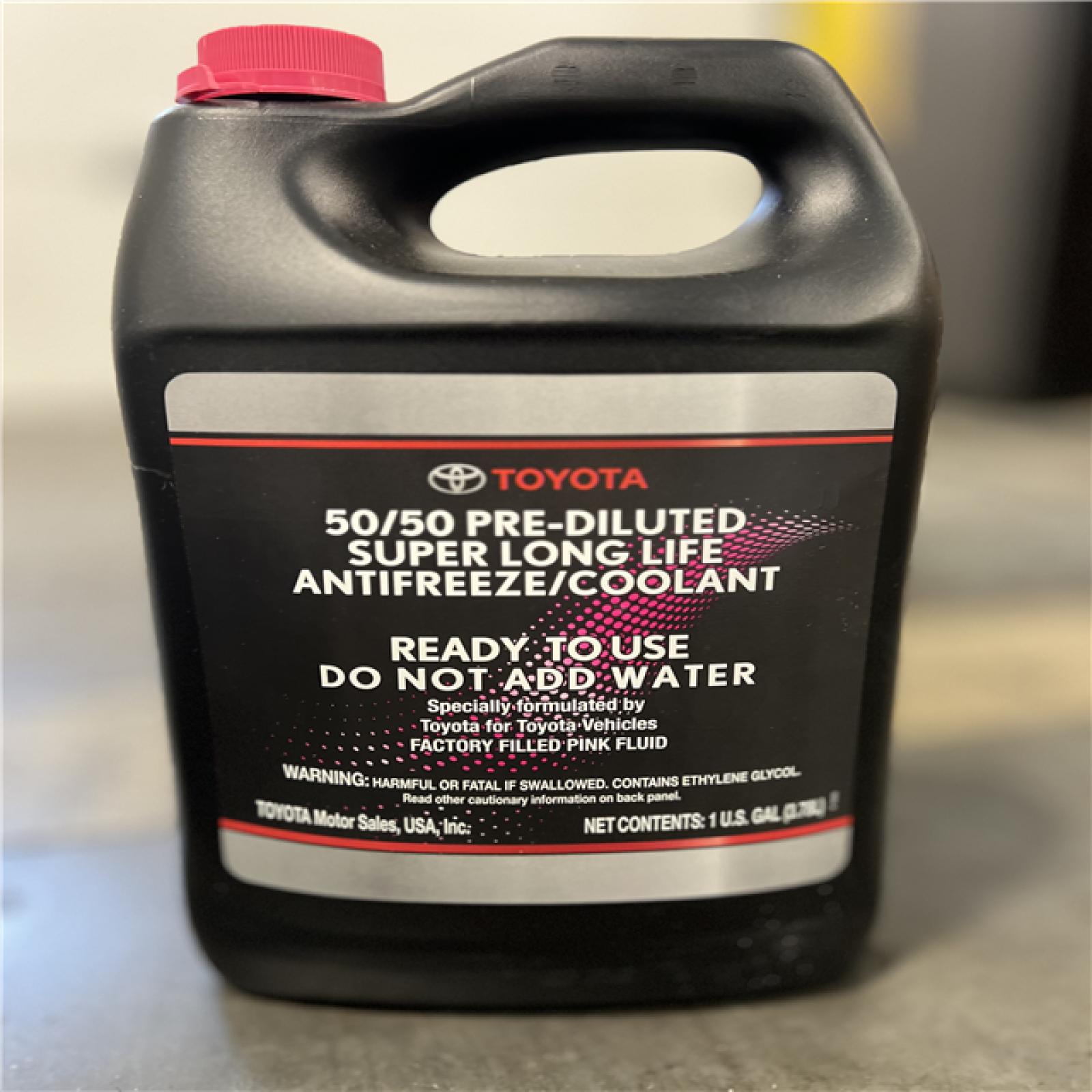DALLAS LOCATION - NEW! Toyota 50/50 Super Long Life Coolant - (10 UNITS)