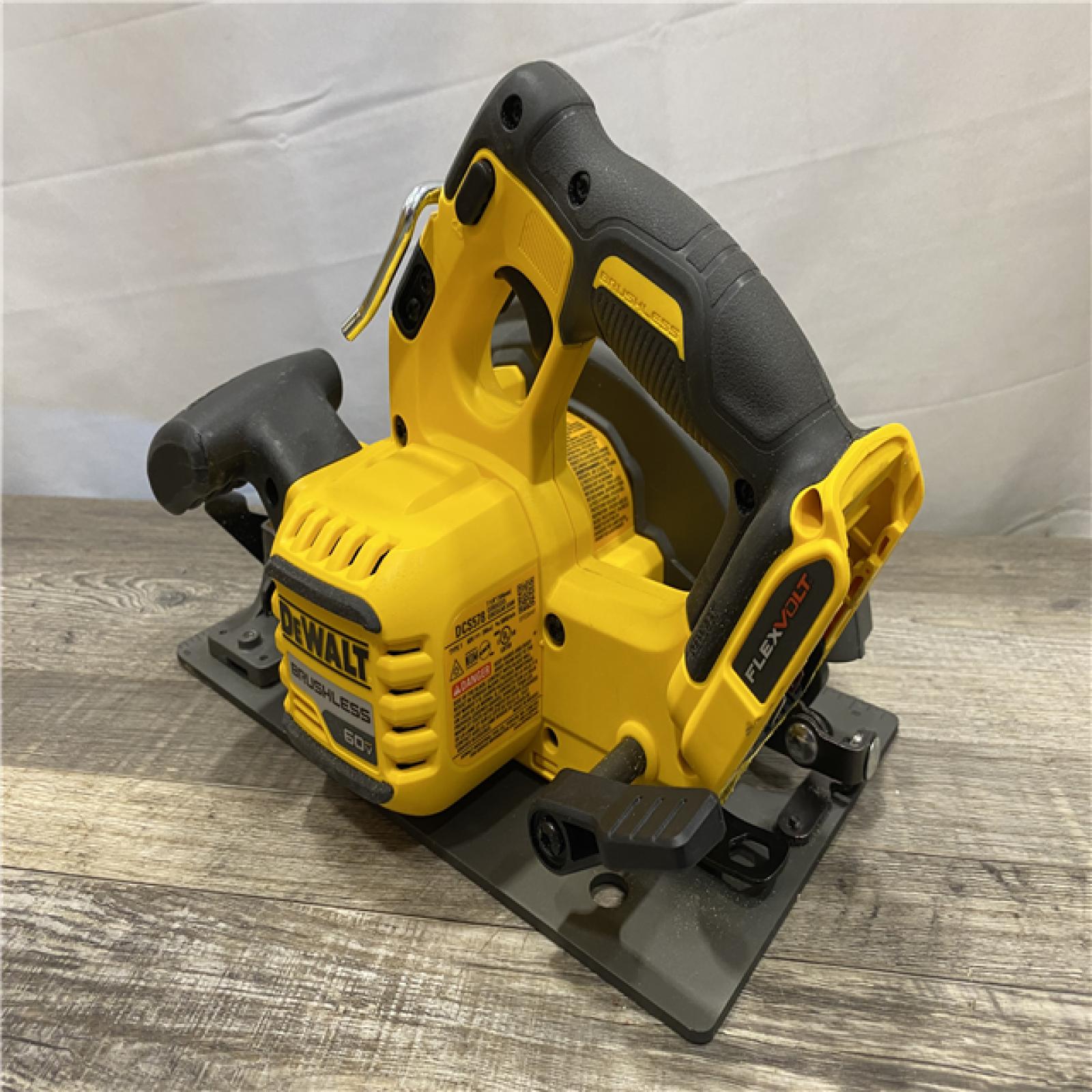 AS-IS DEWALT FLEXVOLT 60V MAX Cordless Brushless 7-1/4 in. Circular Saw with Brake (Tool Only)