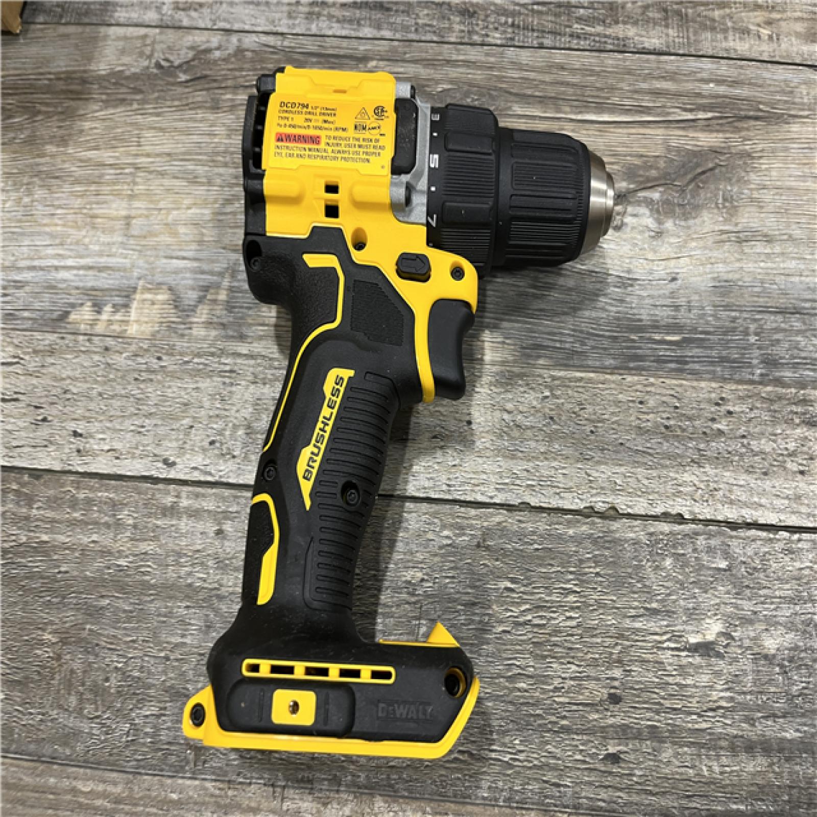 AS-IS DEWALT Atomic 20V Lithium-Ion Cordless Compact 1/2 in. Drill/Driver Kit