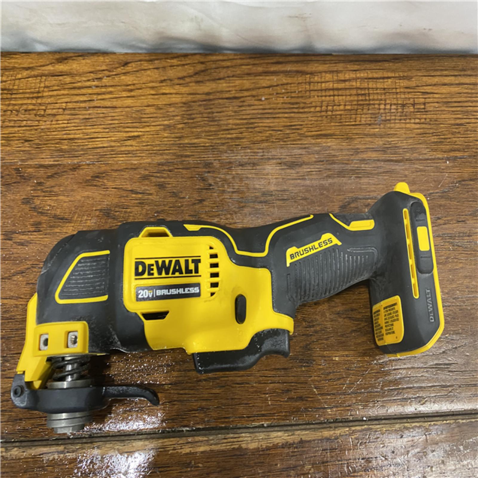 AS-IS DEWALT ATOMIC 20V MAX Cordless Brushless Oscillating Multi Tool (Tool Only)