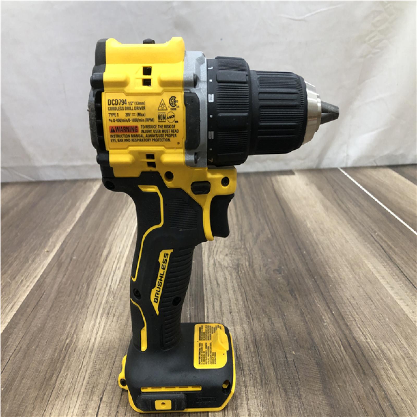 AS-IS DEWALT Atomic 20V Lithium-Ion Cordless Compact 1/2 in. Drill/Driver Kit