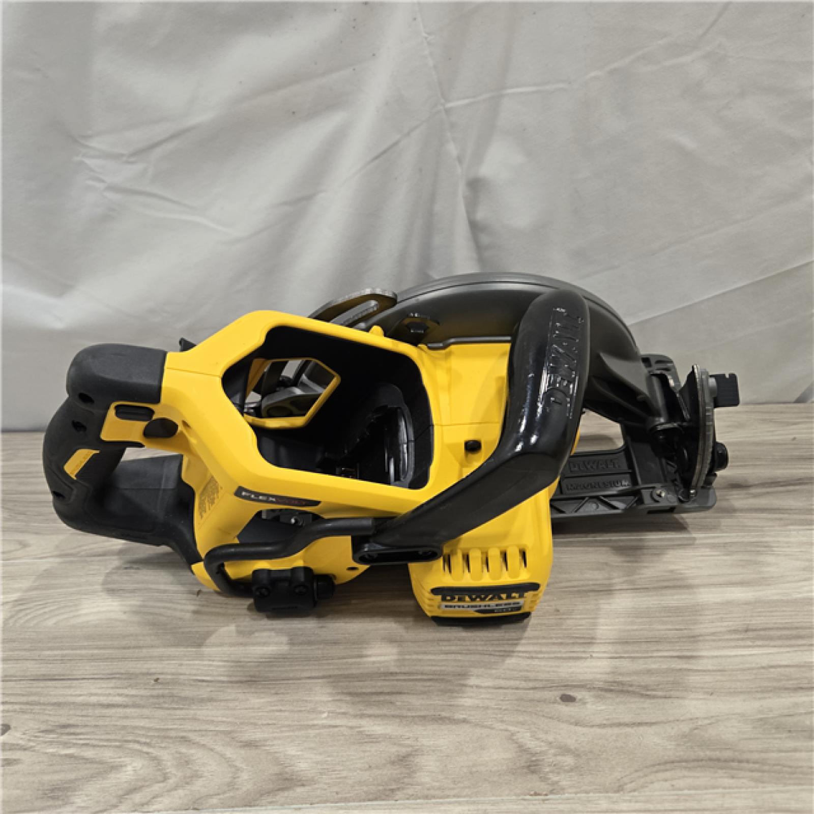 AS-IS DEWALT FLEXVOLT 60V MAX Cordless 7-1/4 in. Wormdrive Style Circular Saw (Tool Only)