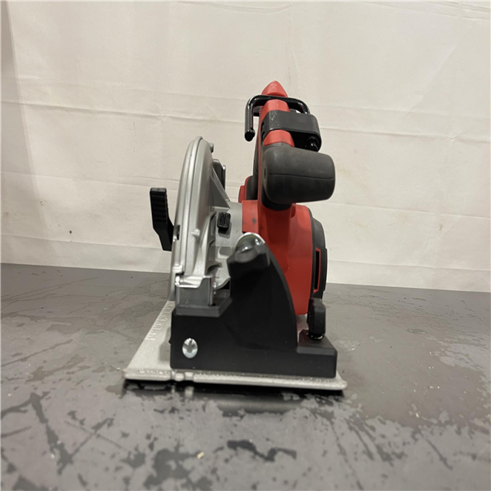 AS-IS- Milwaukee 7-1/4 18V Brushless Circular Saw (Bare Tool)