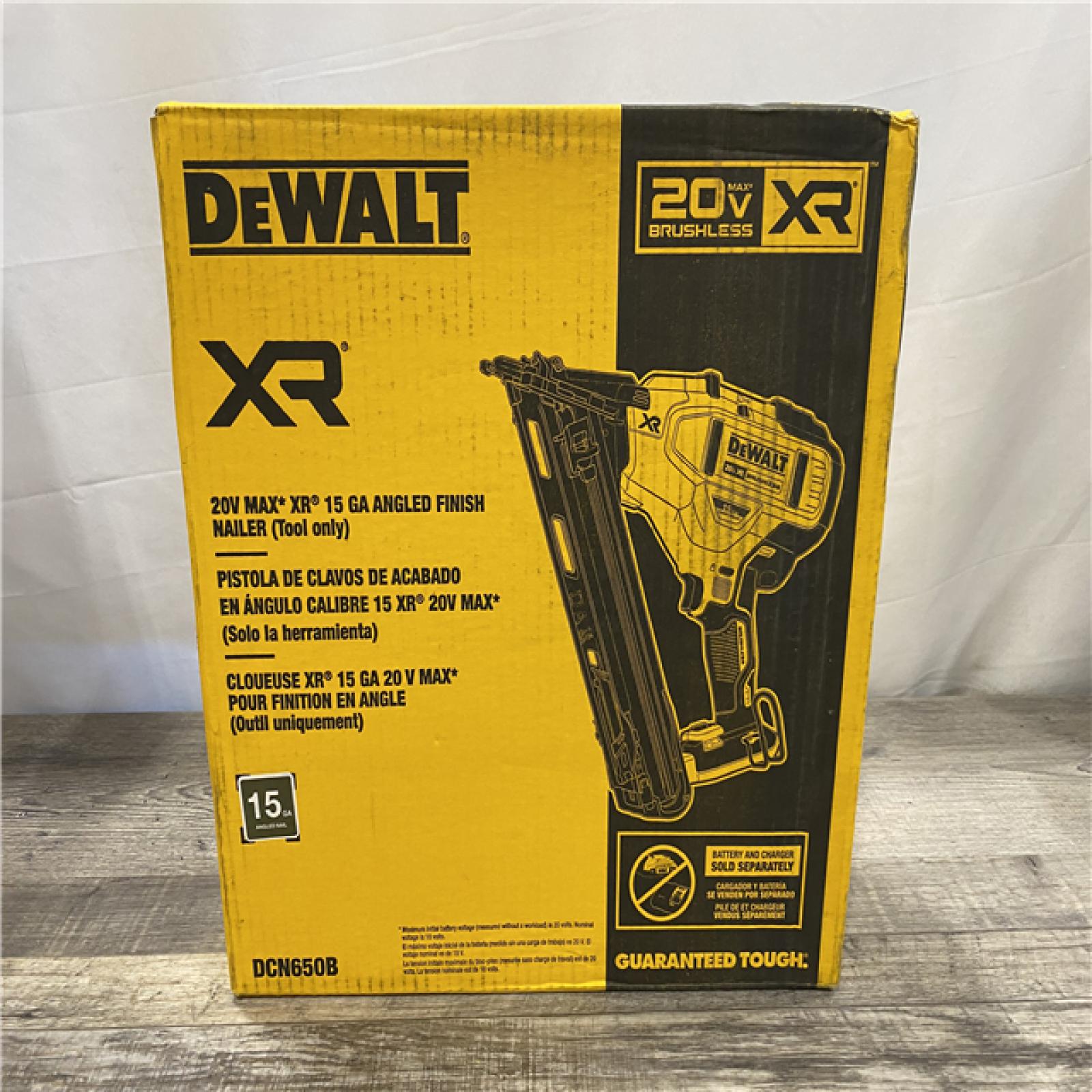 NEW - DEWALT  Cordless 20V MAX XR Angled Finish Nailer (Tool Only)