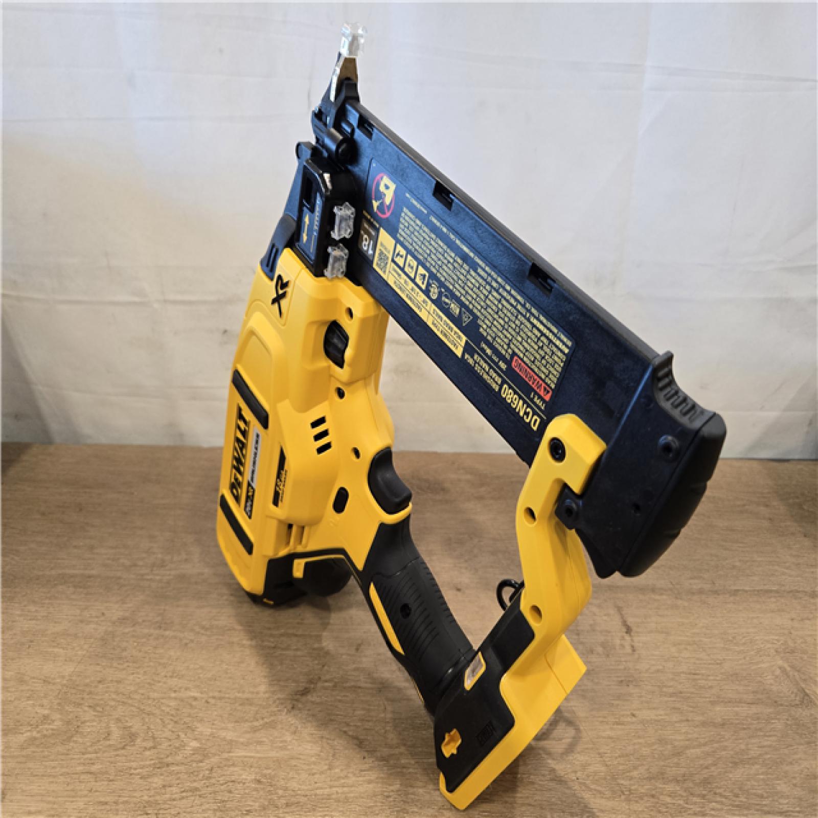 AS-IS DEWALT 20V MAX XR Electric Cordless 18-Gauge Brad Nailer (Tool Only)