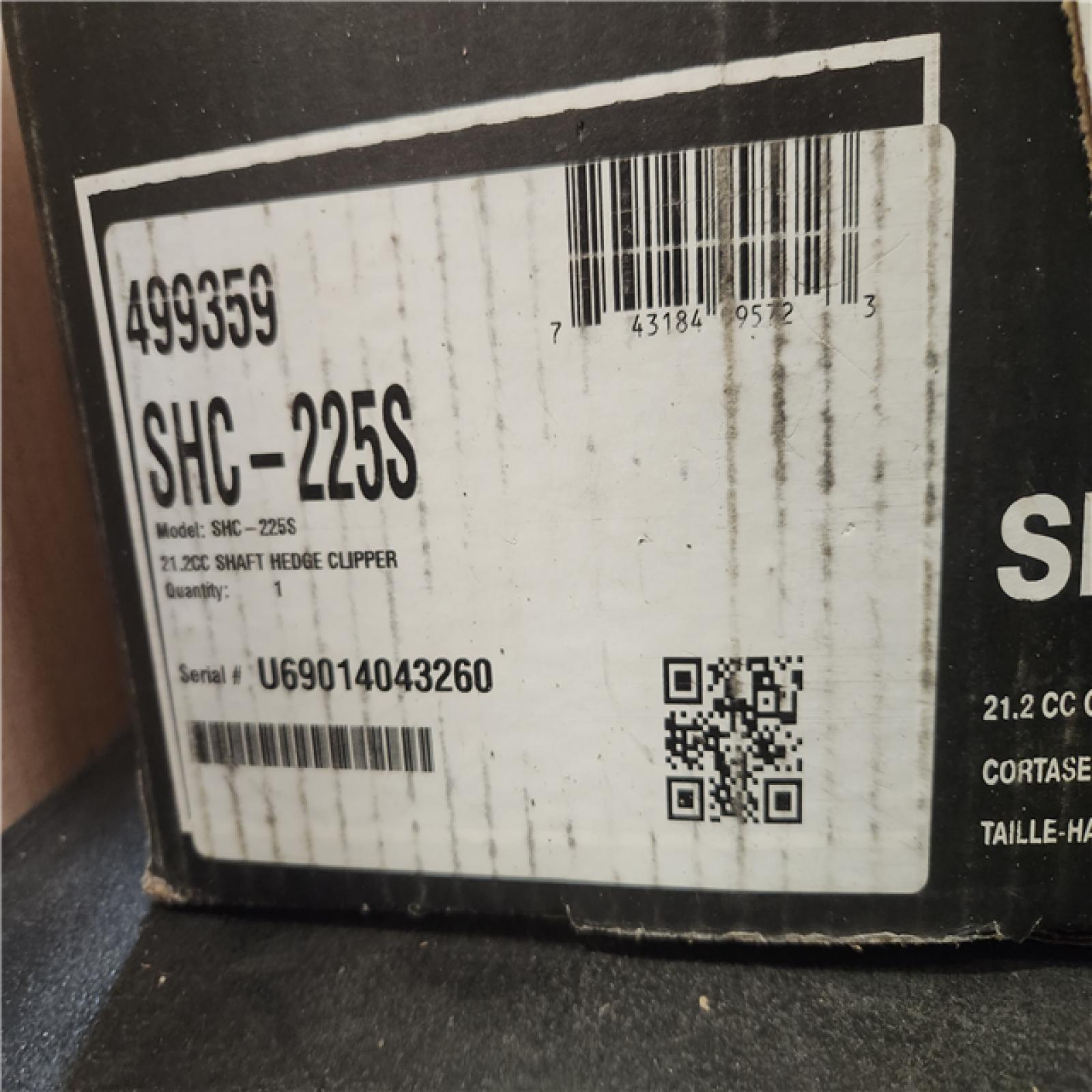 Phoenix LIKE NEW  ECHO 21 in. 21.2 cc Gas 2-Stroke Hedge Trimmer with 20 in. Shaft