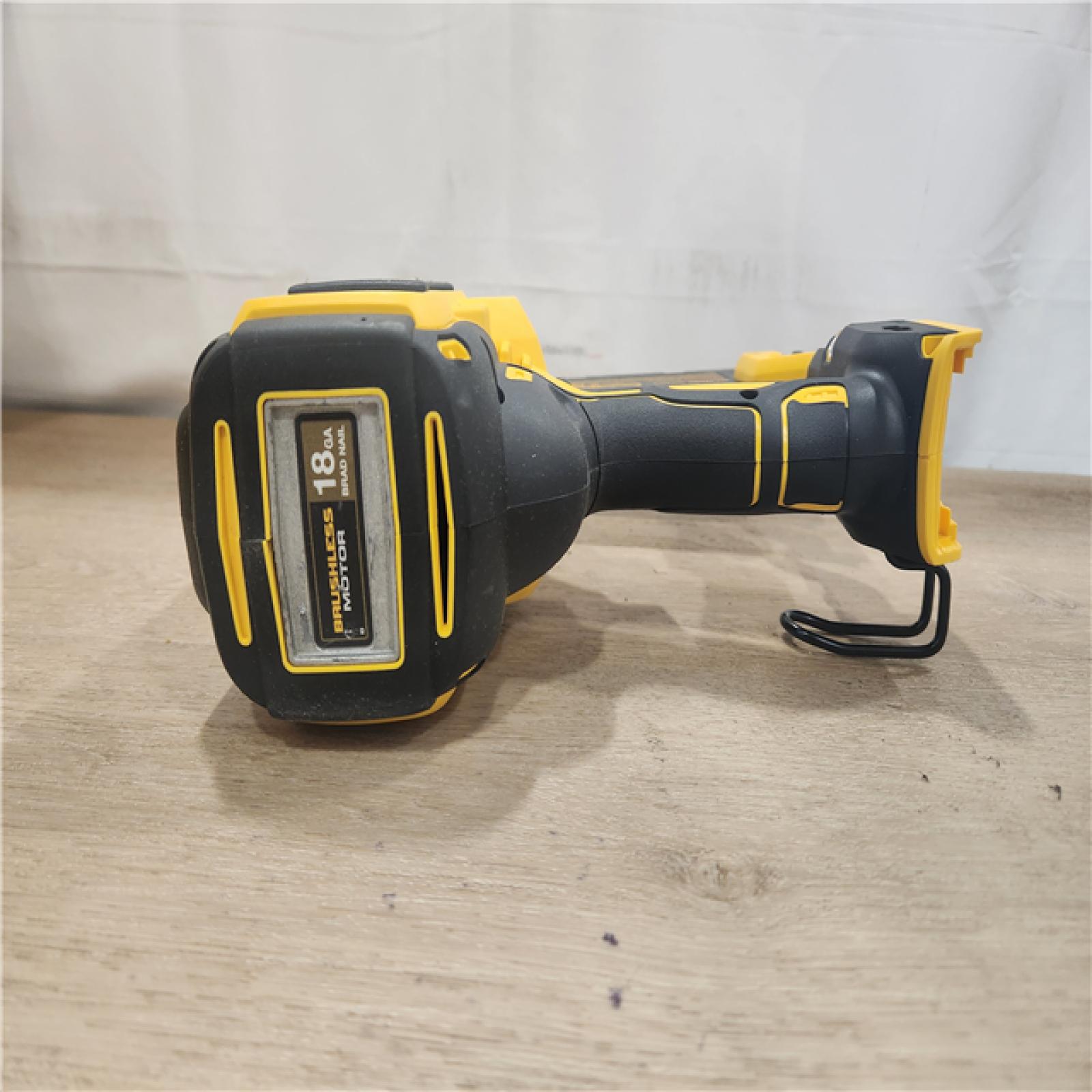 AS-IS- DeWalt 20V MAX XR Lithium-Ion Cordless 18-Gauge Brad Nailer (Tool Only)