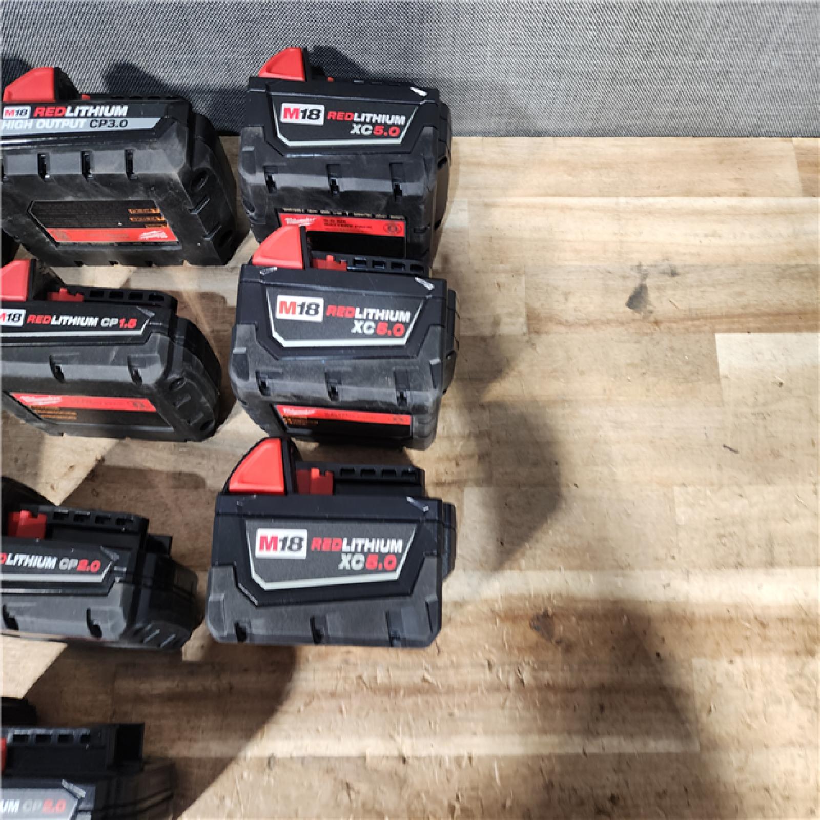 HOUSTON LOCATION - AS - IS MILWAUKEE BATTERY PACK QTY - 10