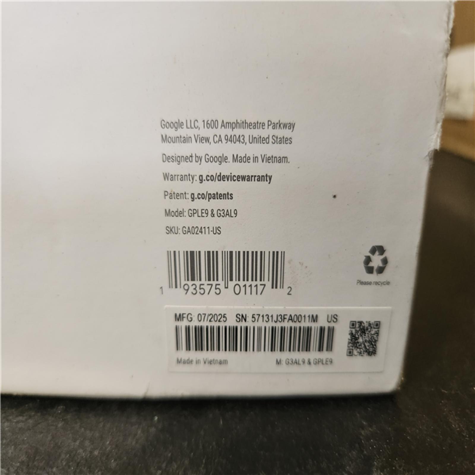 Phoenix NEW Google Nest Cam with Floodlight - Wired Outdoor Smart Home Security Camera (SEALED)