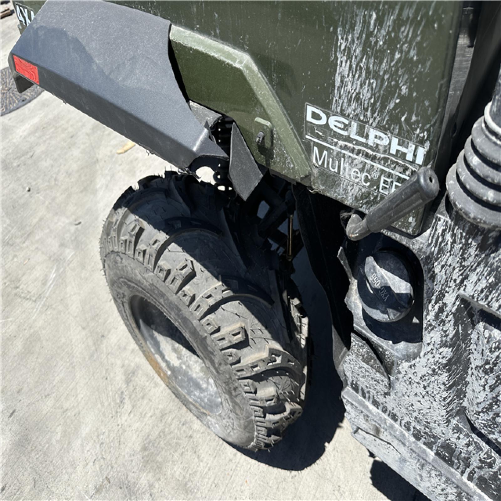 California AS-IS VECTOR 500 4WD UTV Delphi Multec in Green Utility Vehicle (No Key/Body Damage)