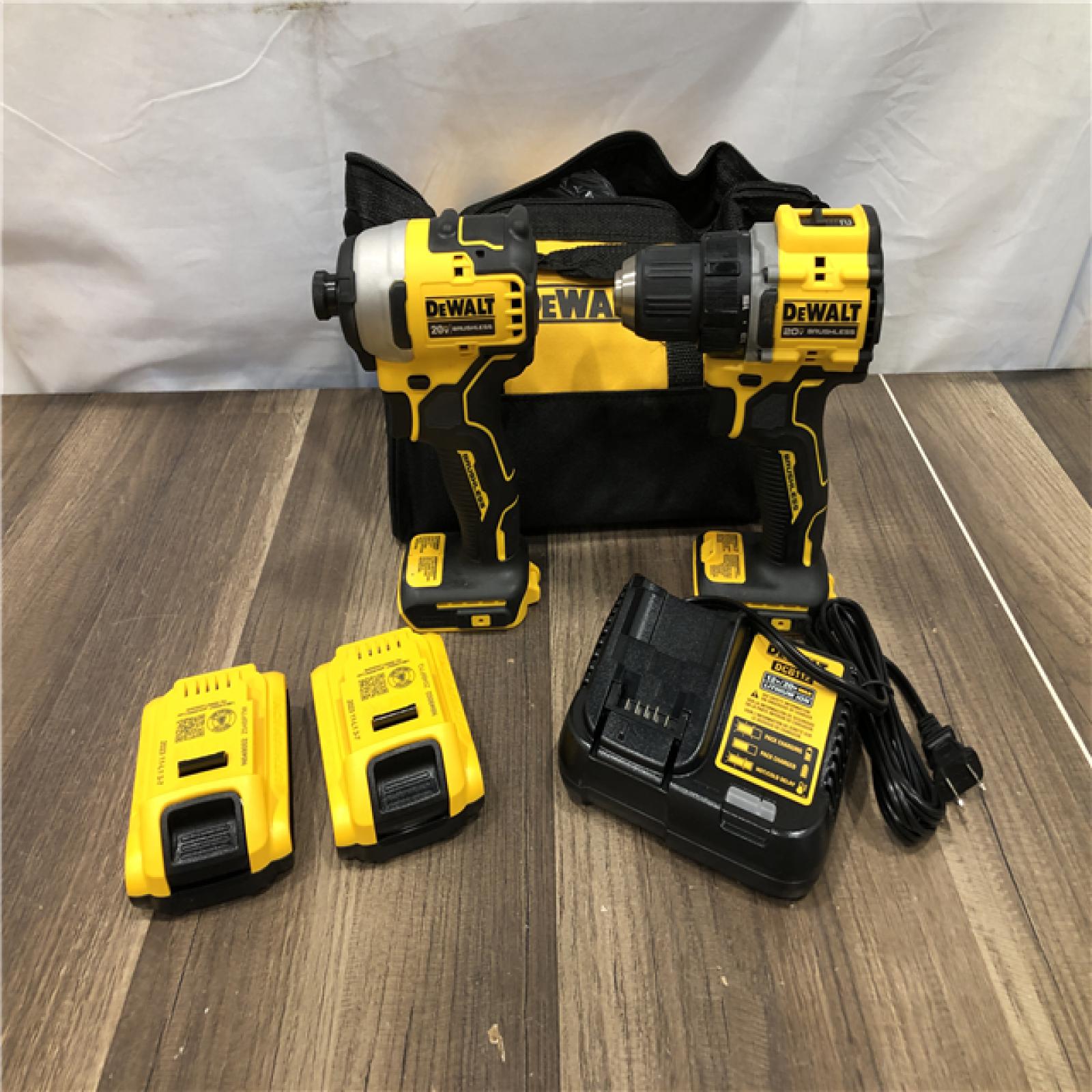 AS-IS DEWALT ATOMIC 20-Volt MAX Lithium-Ion Cordless Combo Kit