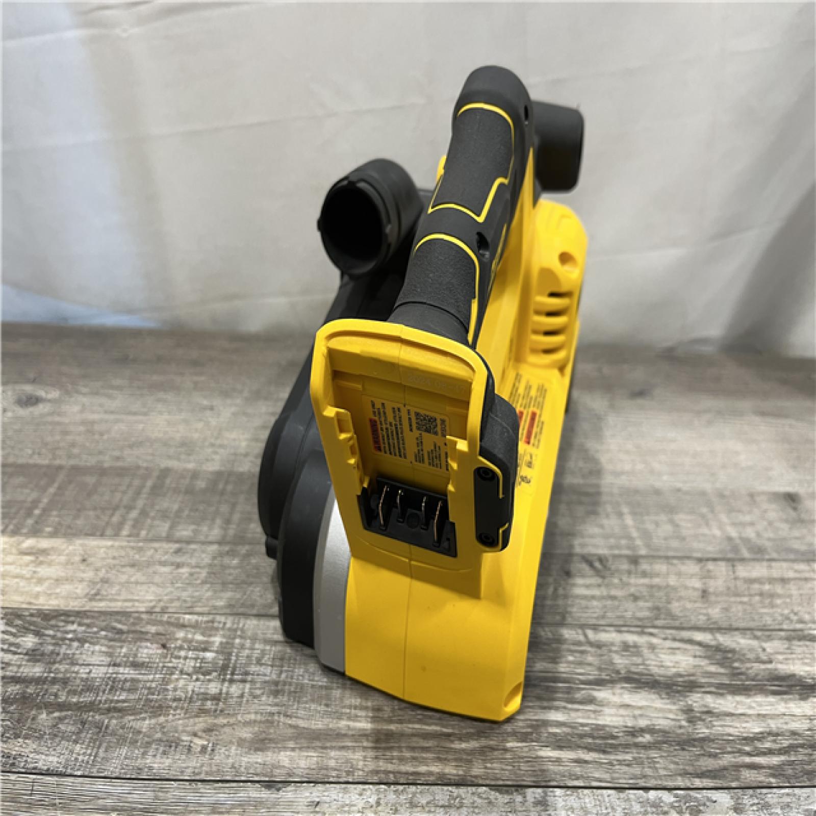 AS-IS DEWALT 20V MAX* XR Brushless Cordless Belt Sander (Tool-Only)