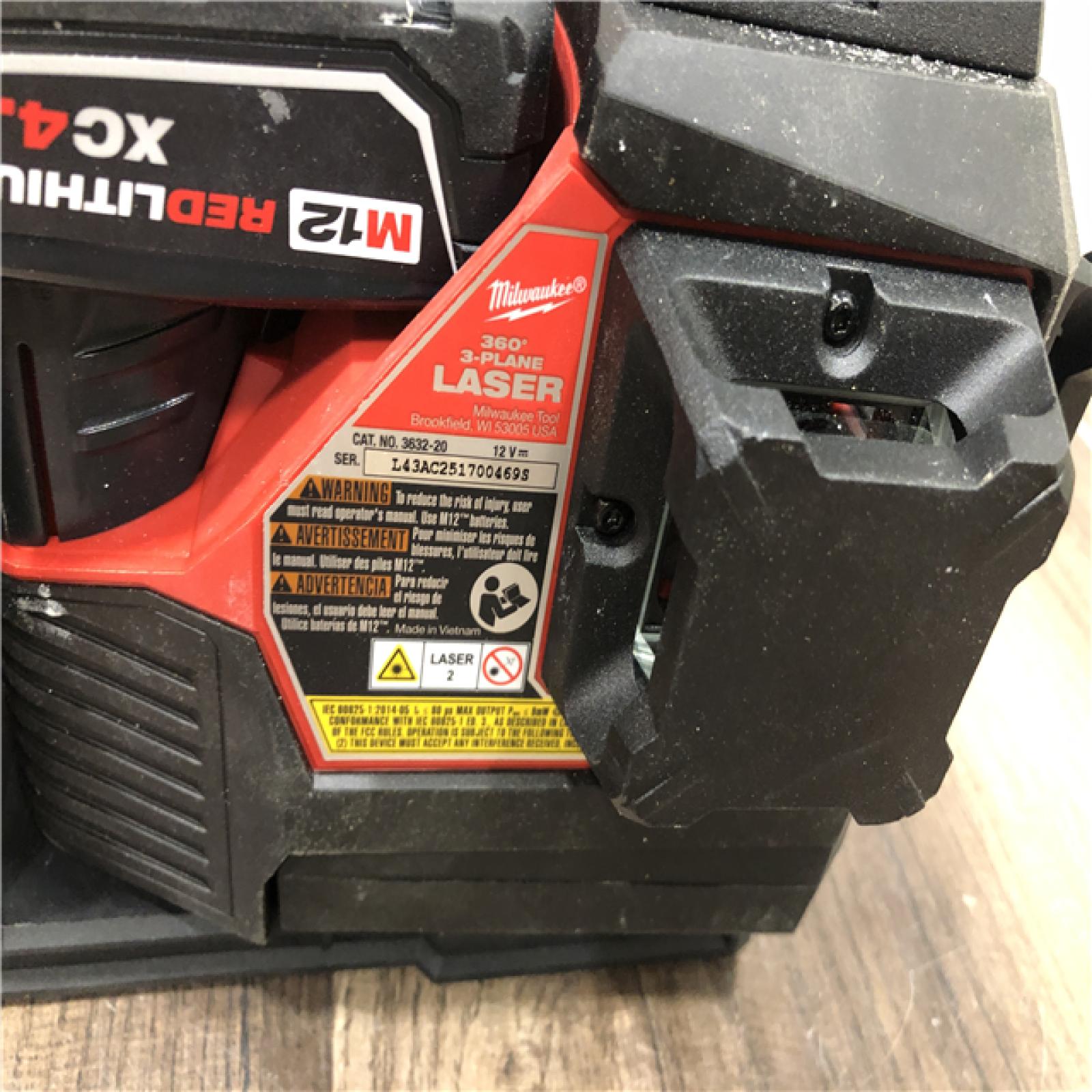 AS-IS Milwaukee 12-Volt Lithium-Ion Cordless Green 250 ft. 3-Plane Laser Level Kit