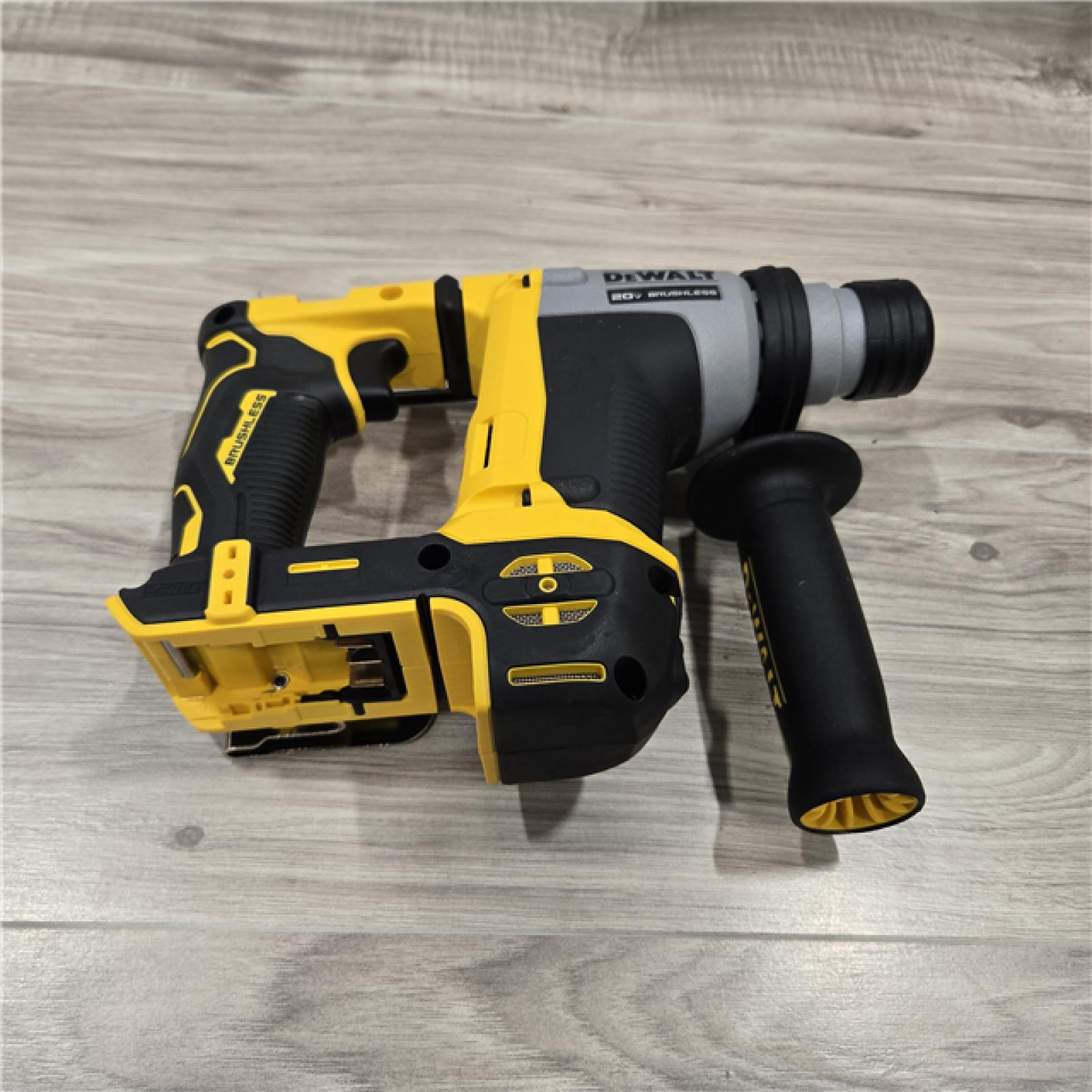 LIKE NEW! - Dewalt DCH172B MAX Atomic 20V Cordless SDS Plus Rotary Hammer (Tool Only)