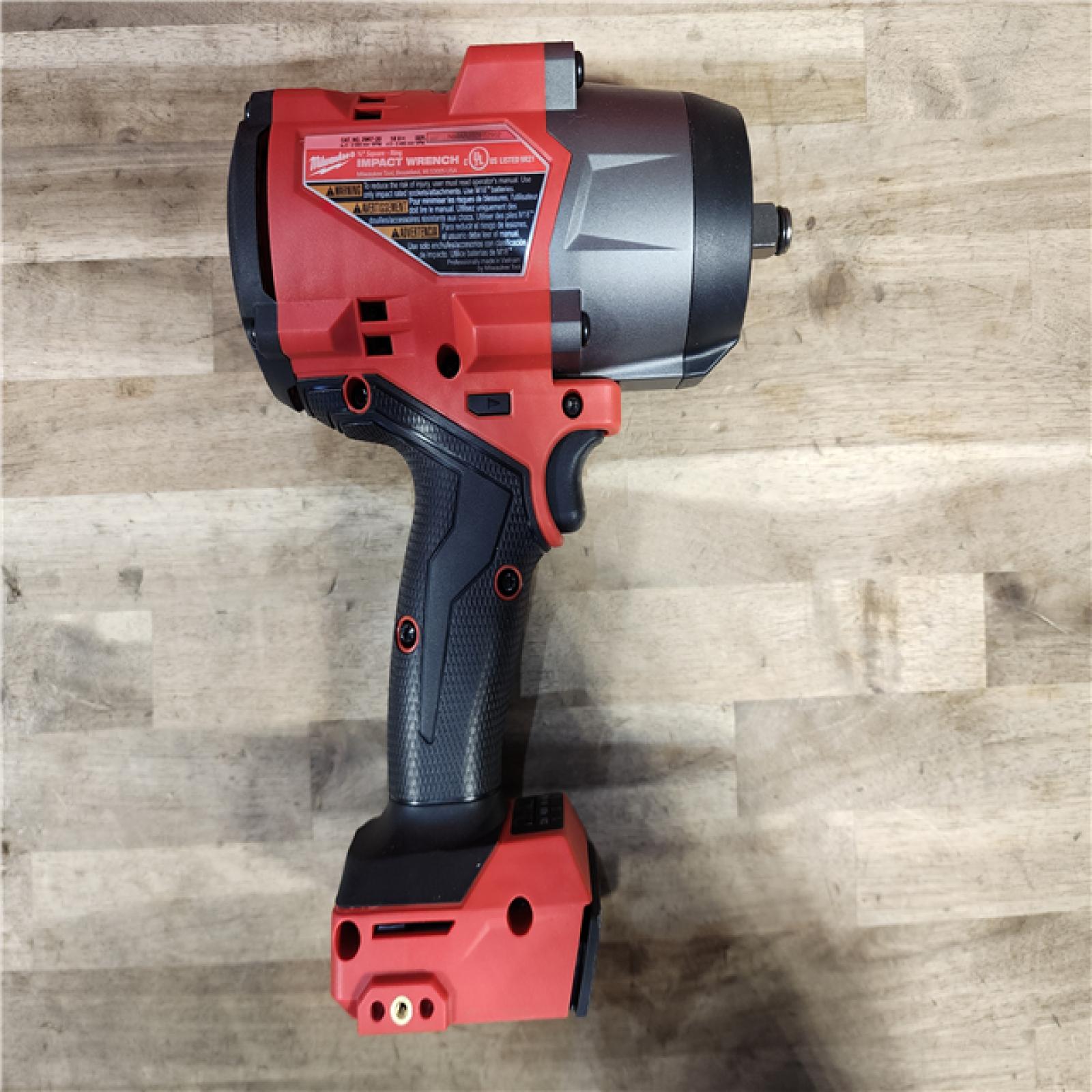 HOUSTON LOCATION - AS-IS (APPEARS LIKE NEW) Milwaukee M18 1/2 in. Cordless Brushless High Torque Impact Wrench Kit (Battery & Charger)